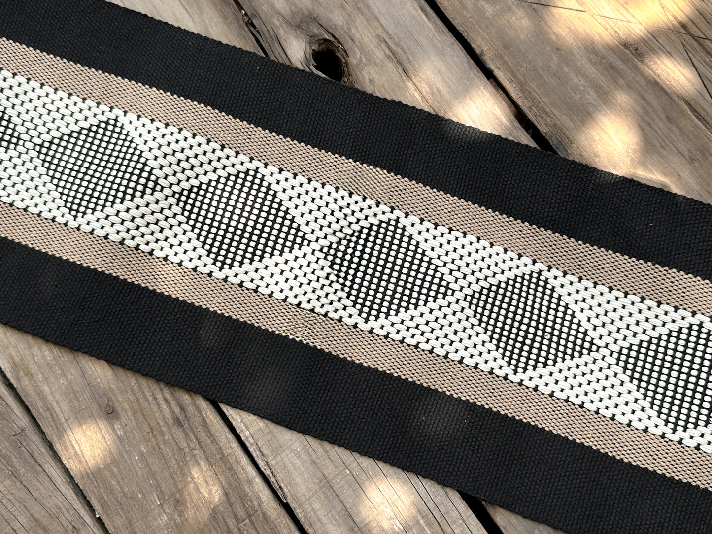 Morgana Jalieza Table Runner