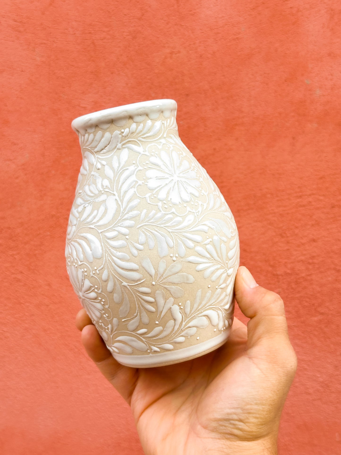 PRE-ORDER White Small Flower Vase (SHIPS IN APPROX. 6-12 WEEKS)