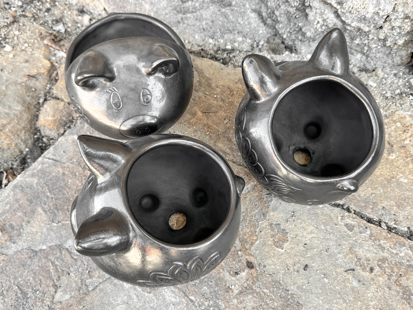 Black Clay Piggy Planter Pot