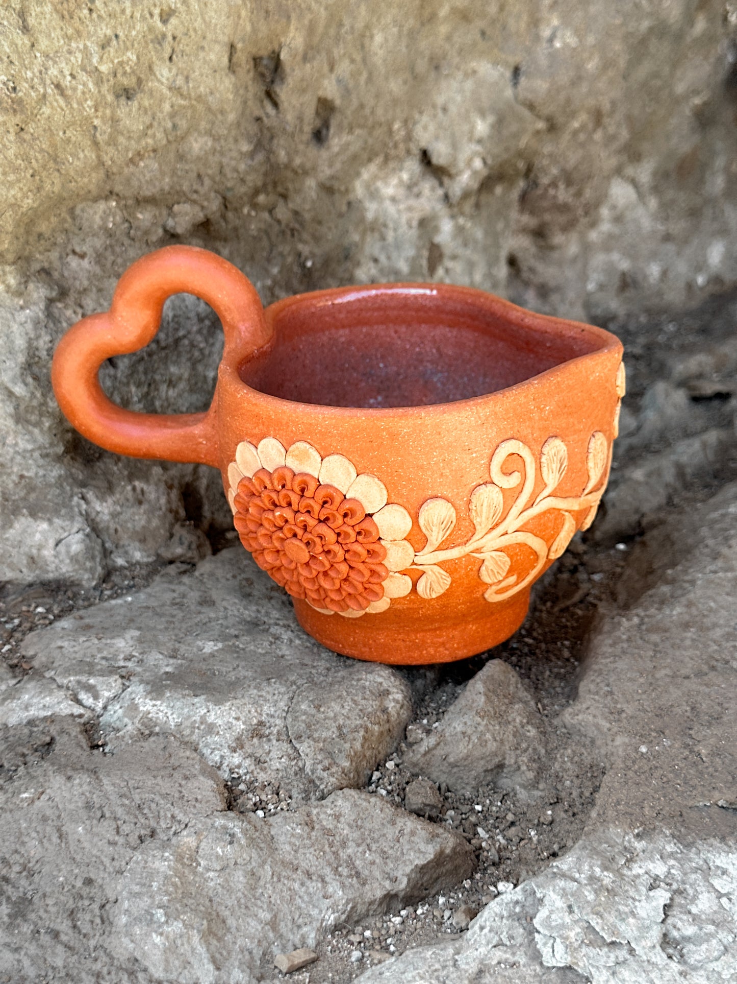 PRE-SALE Daisy Corazoncito Mug (SHIPS IN APPROX. 8 - 14 WEEKS)