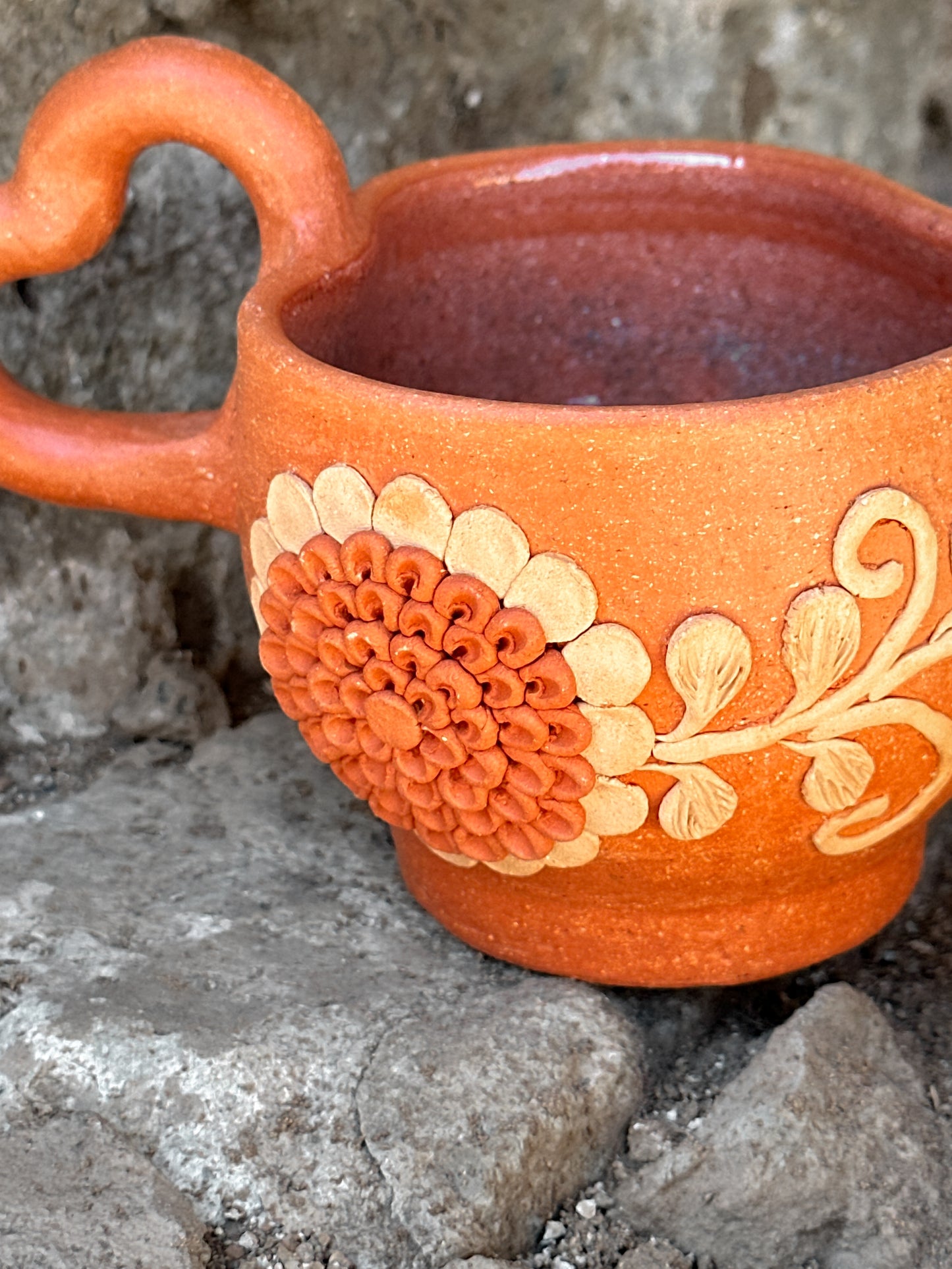 PRE-SALE Daisy Corazoncito Mug (SHIPS IN APPROX. 8 - 14 WEEKS)