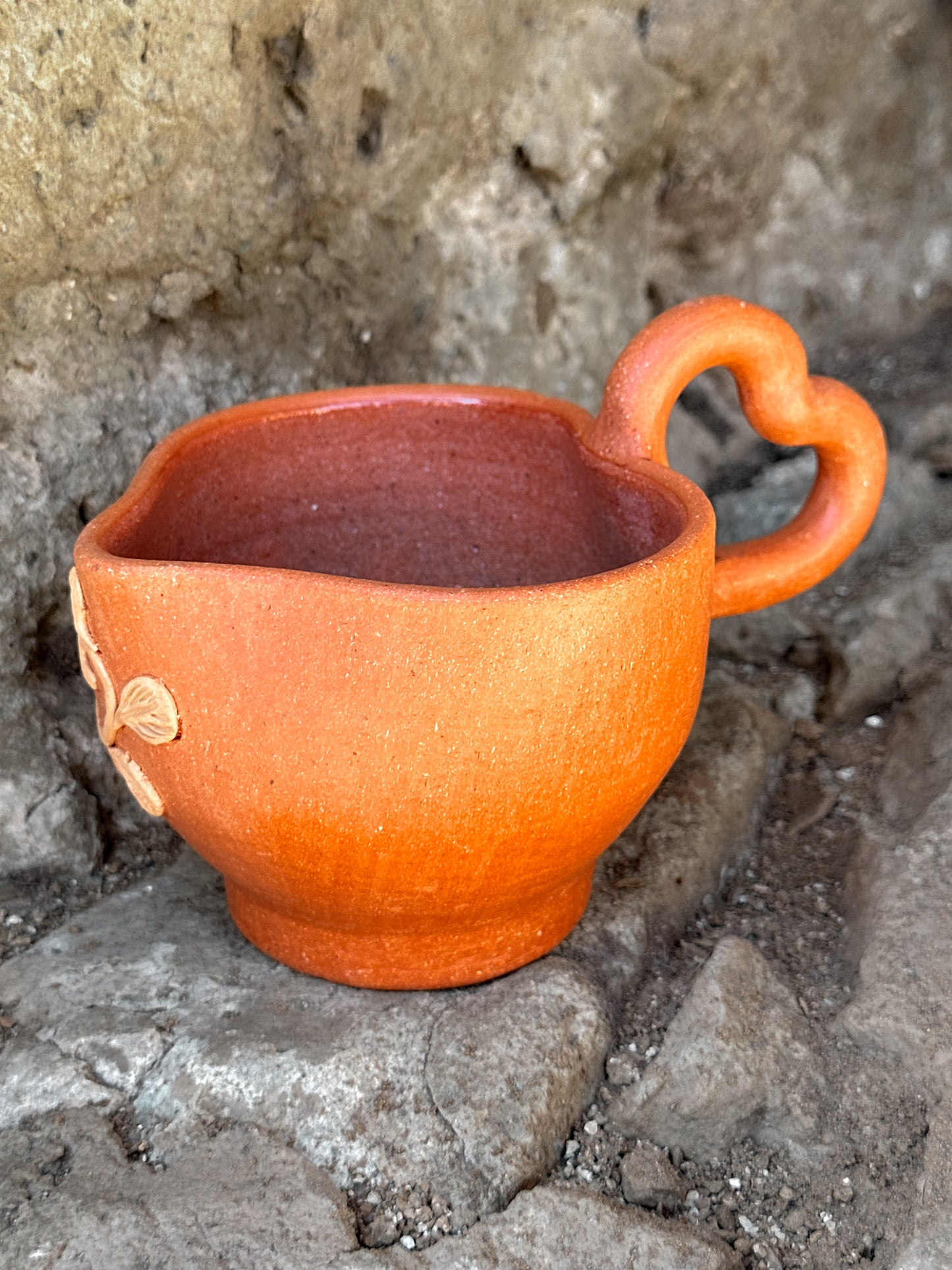 PRE-SALE Daisy Corazoncito Mug (SHIPS IN APPROX. 8 - 14 WEEKS)