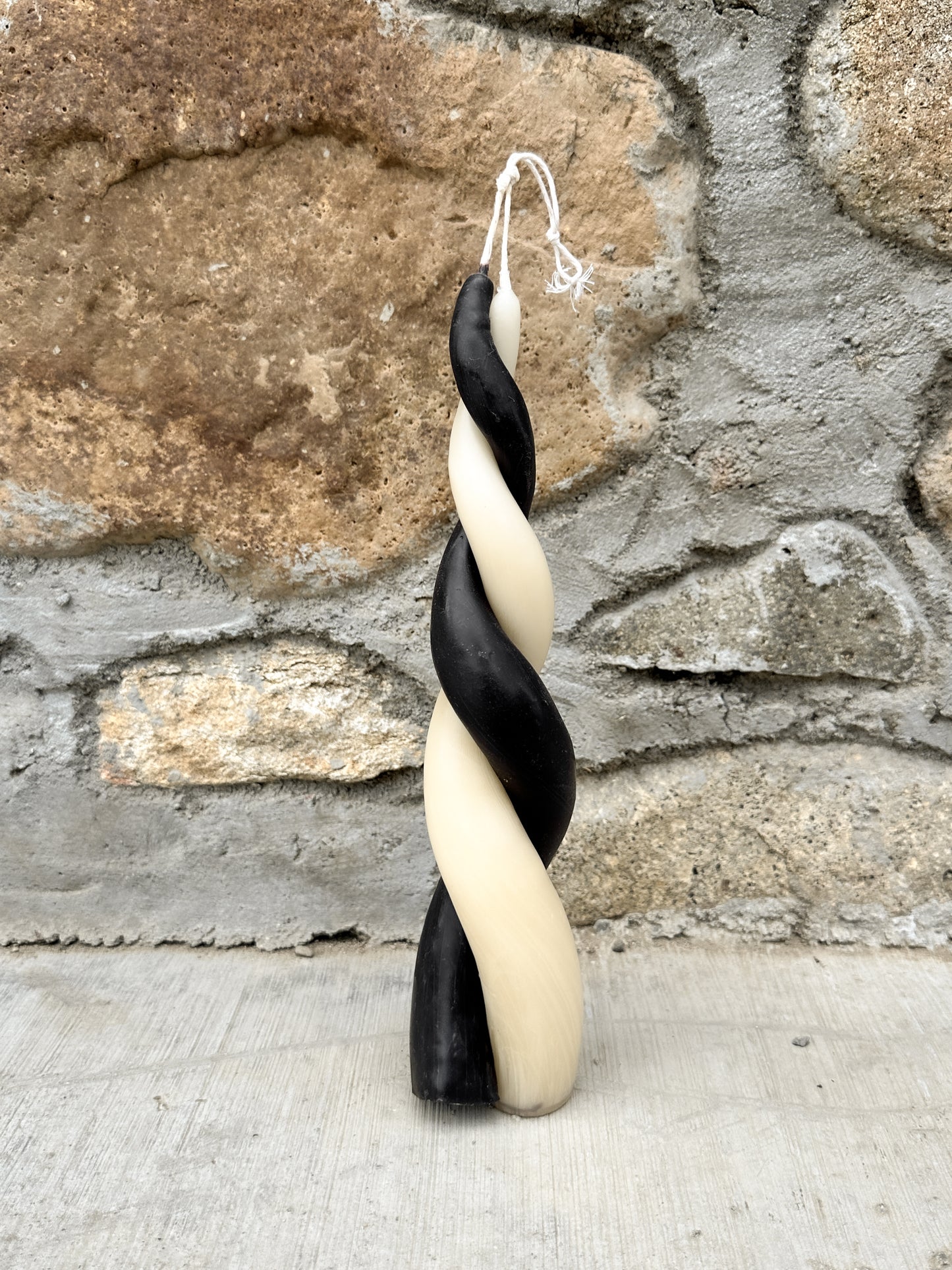 Domino Beeswax Spiral Candle