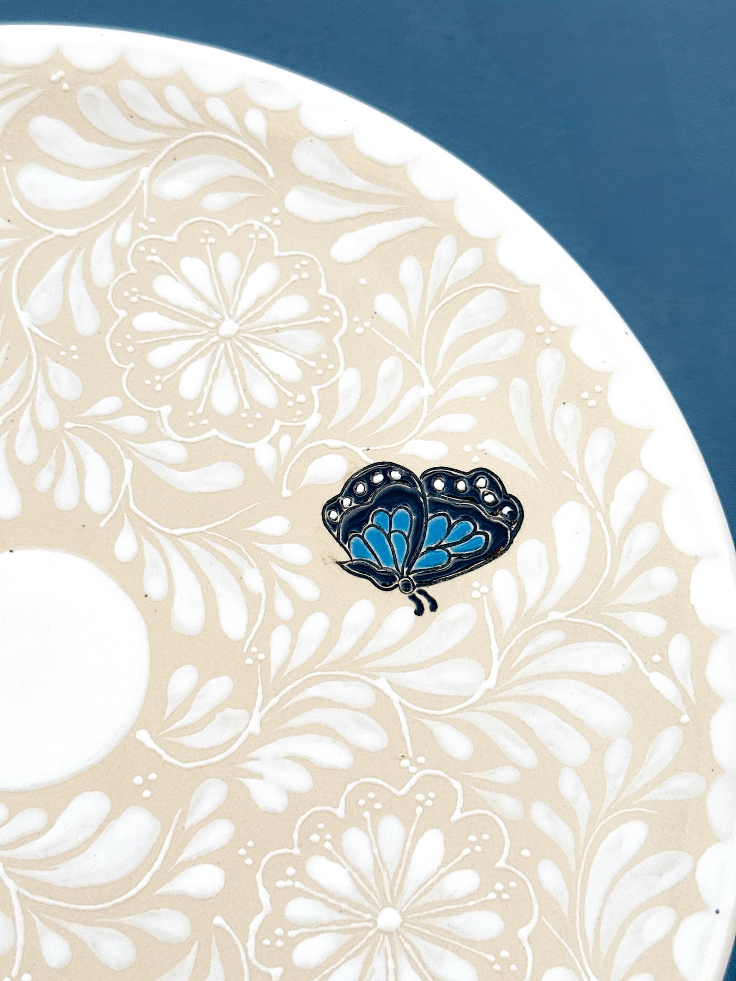 PRE-ORDER Monarca Butterflies Plate (SHIPS IN APPROX. 6-12 WEEKS)