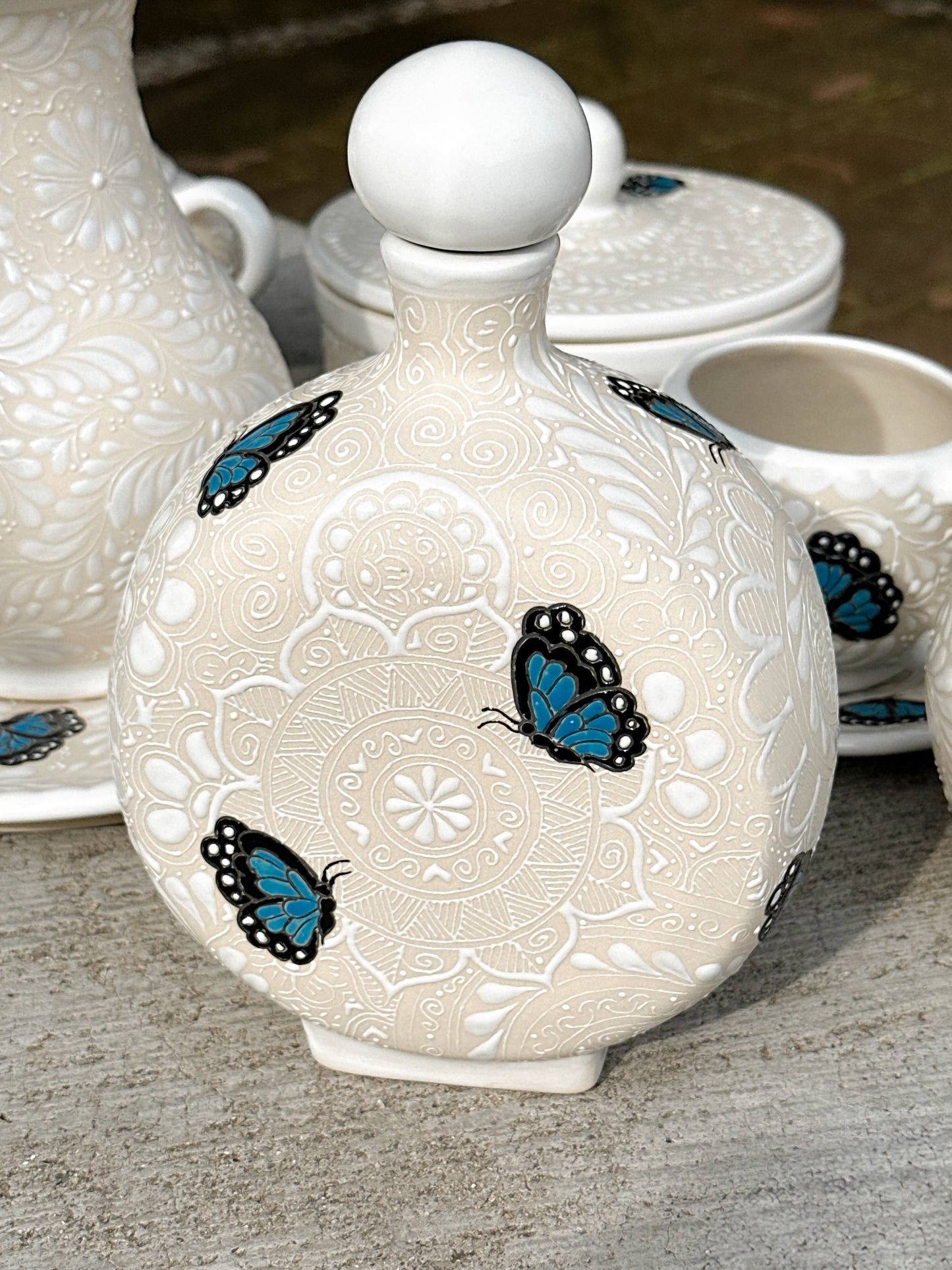 PRE-ORDER Monarca Butterflies Liquor Decanter (SHIPS IN APPROX. 6-12 WEEKS)