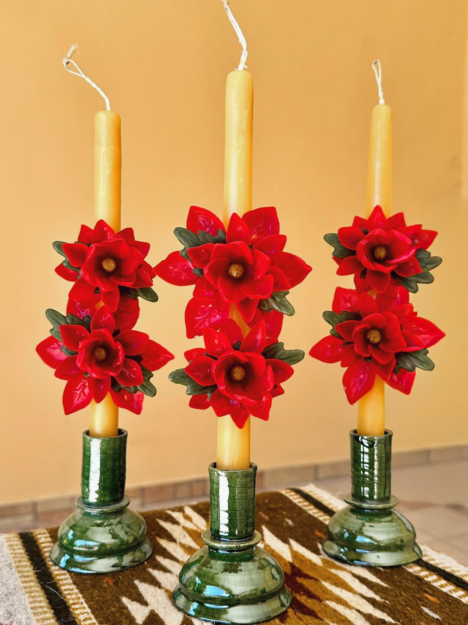 Vela cónica de cera de abejas "Paz"