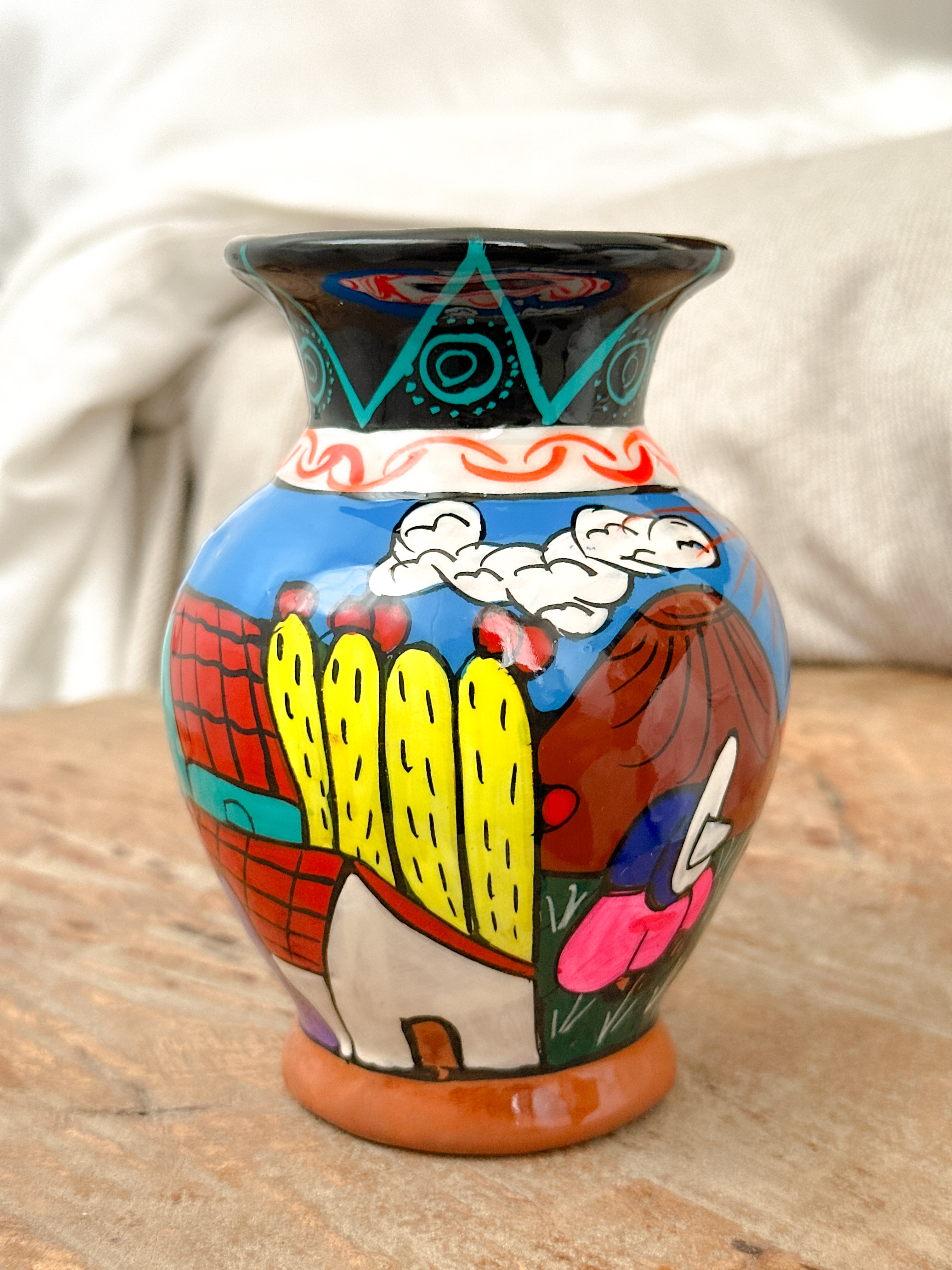 "Historias de Mexico" Mini Flower Vase