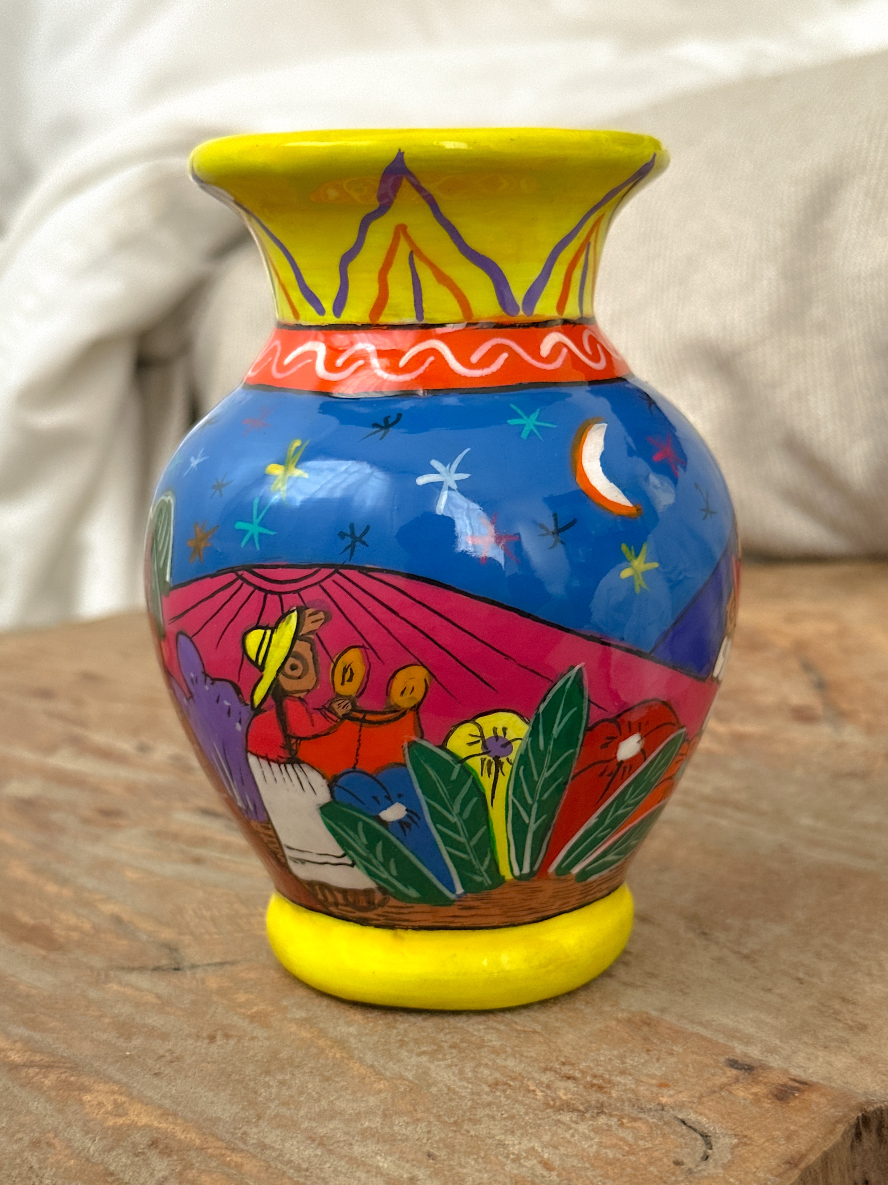 "Historias de Mexico" Mini Flower Vase