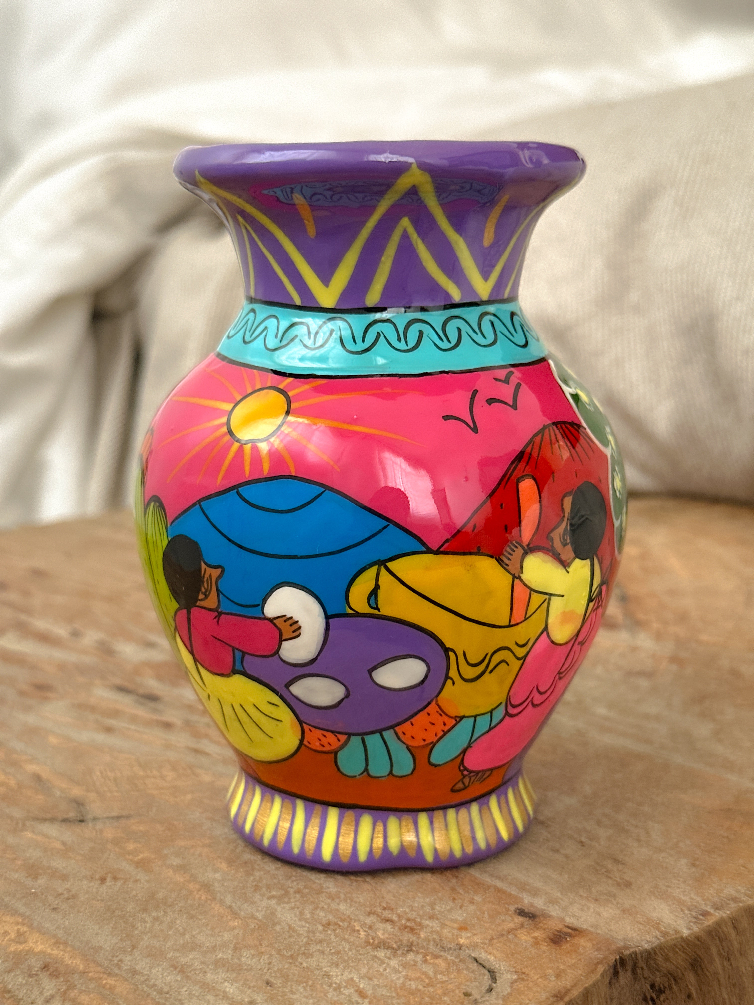 "Historias de Mexico" Mini Flower Vase