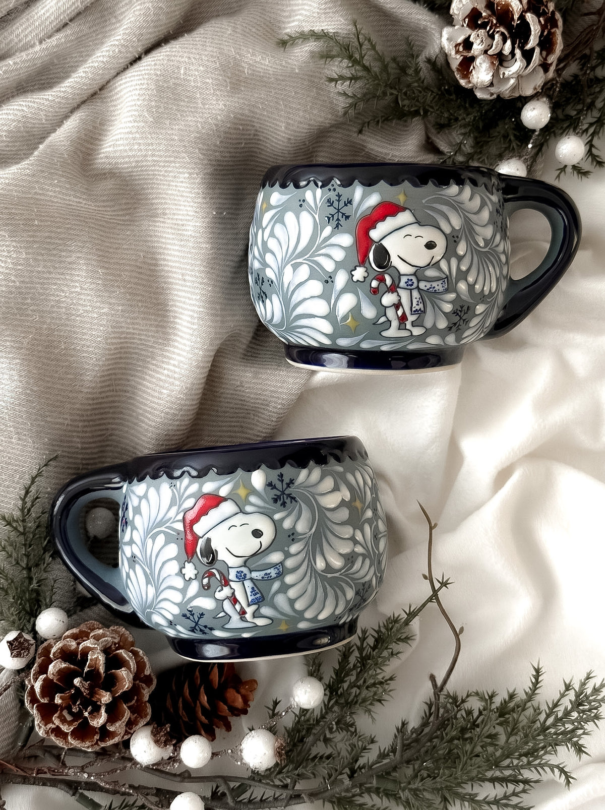 PRE-ORDER Set of 2 Christmas Snoopy Mugs (SHIP STARTING DEC 5)