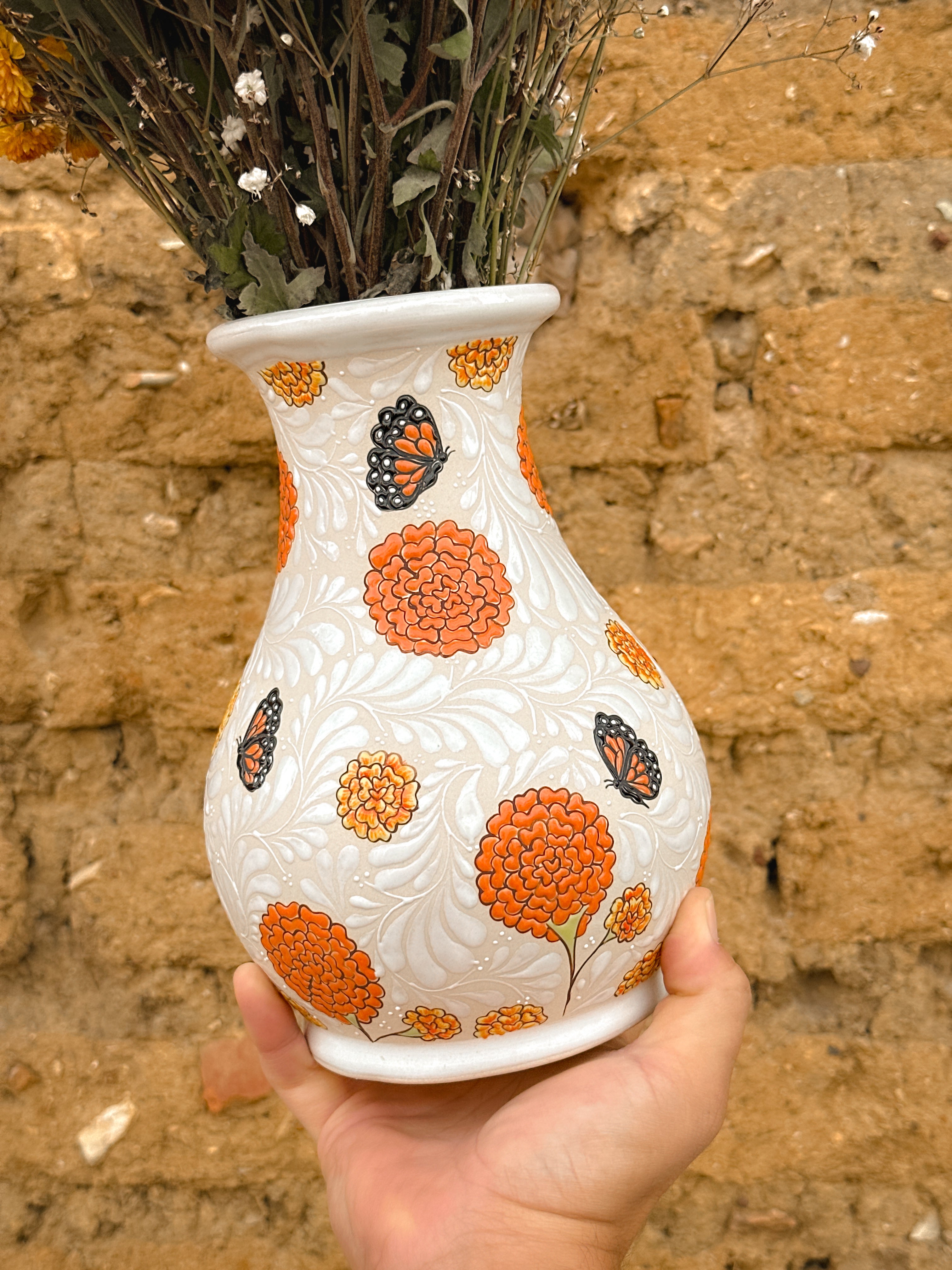 PRE-ORDER Mariposas Flower Vase (SHIPS IN APPROX. 6 - 14 WEEKS)