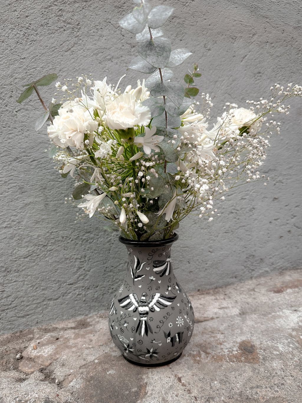 PRE-ORDEN Jarrón de flores otomí en blanco y negro (ENVÍO EN APROX. 6-12 SEMANAS)