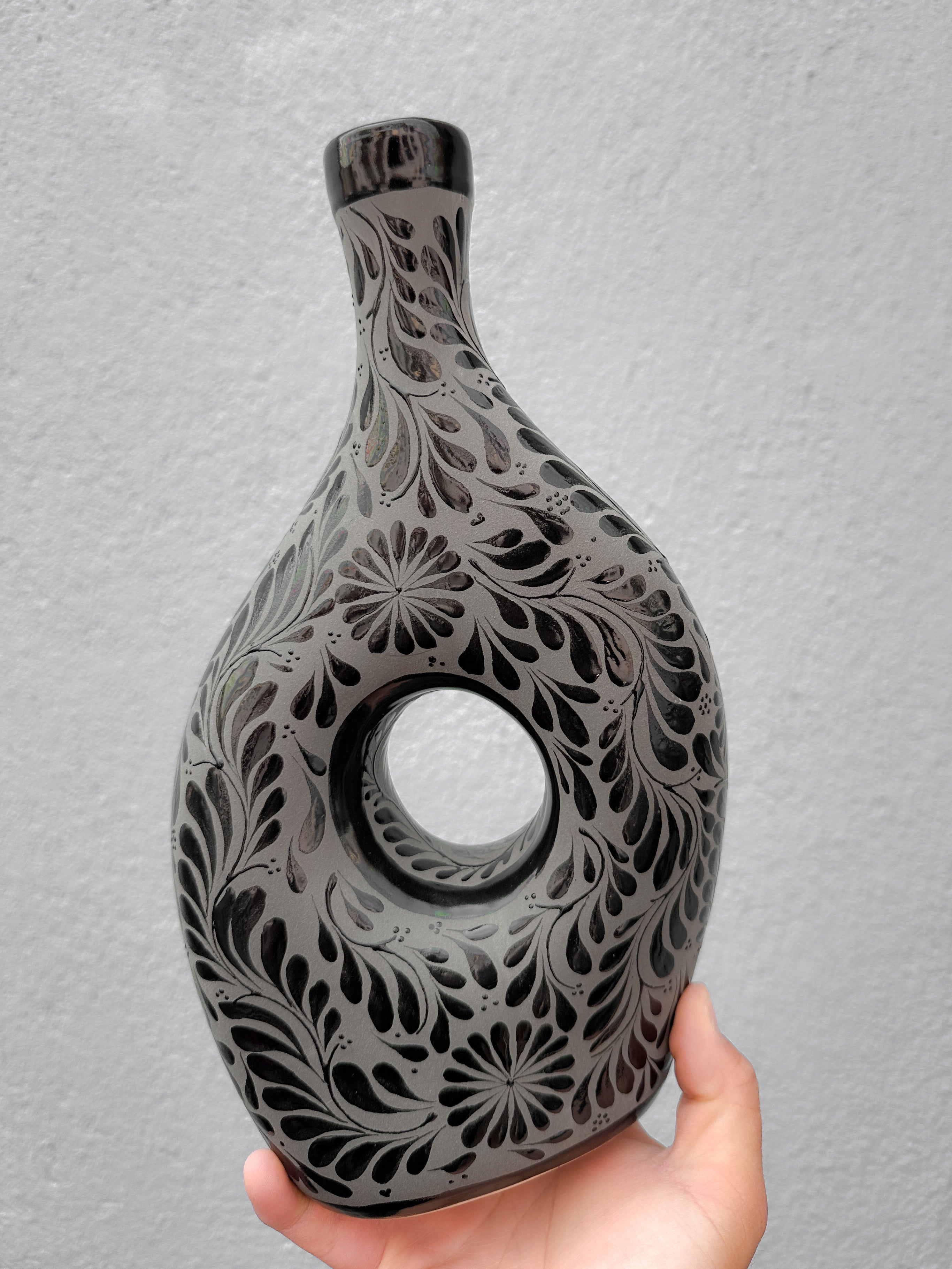 PRE-ORDER Round Flower Vase (SHIPS IN APPROX. 6-12 WEEKS)