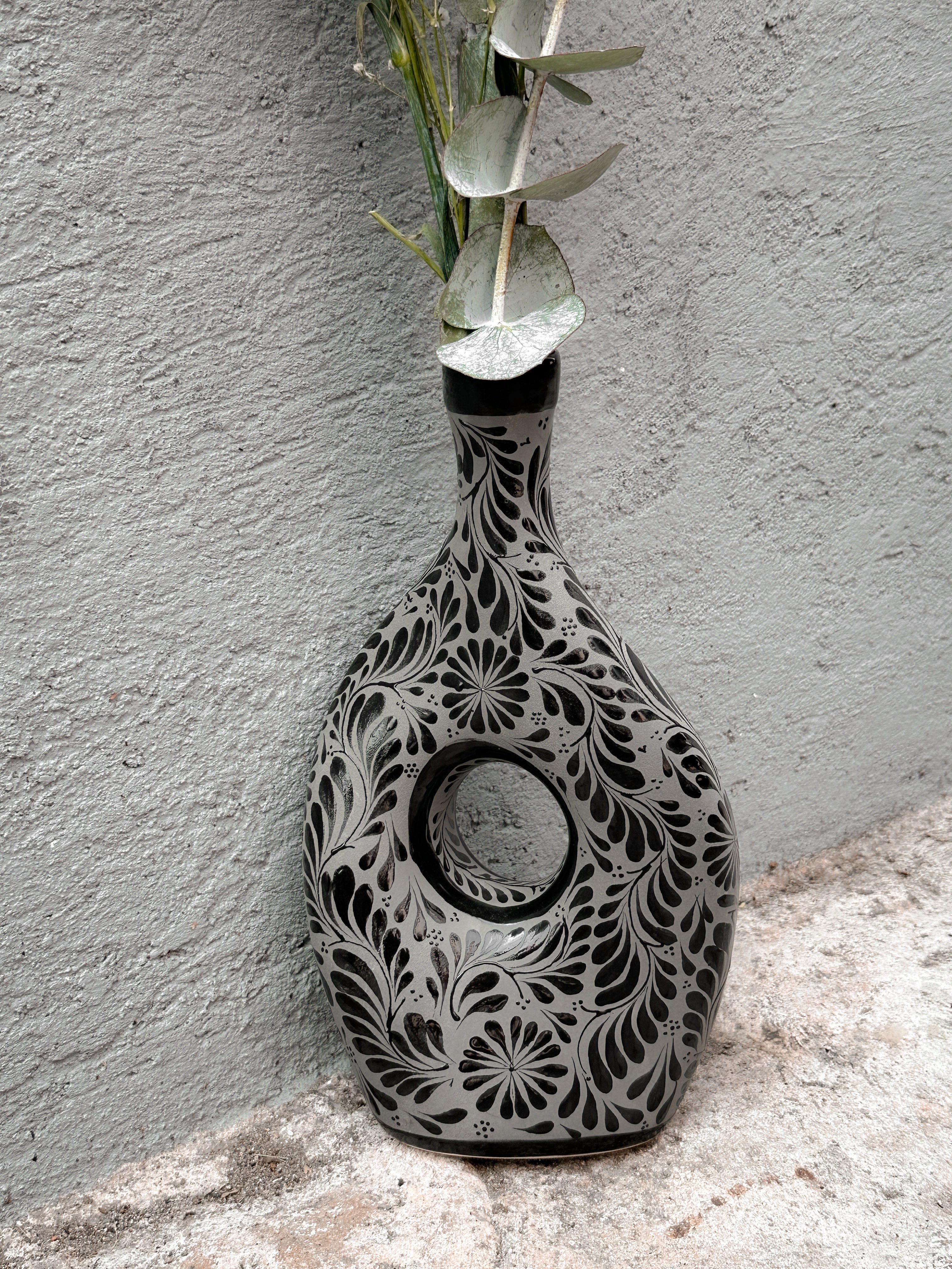 PRE-ORDER Round Flower Vase (SHIPS IN APPROX. 6-12 WEEKS)