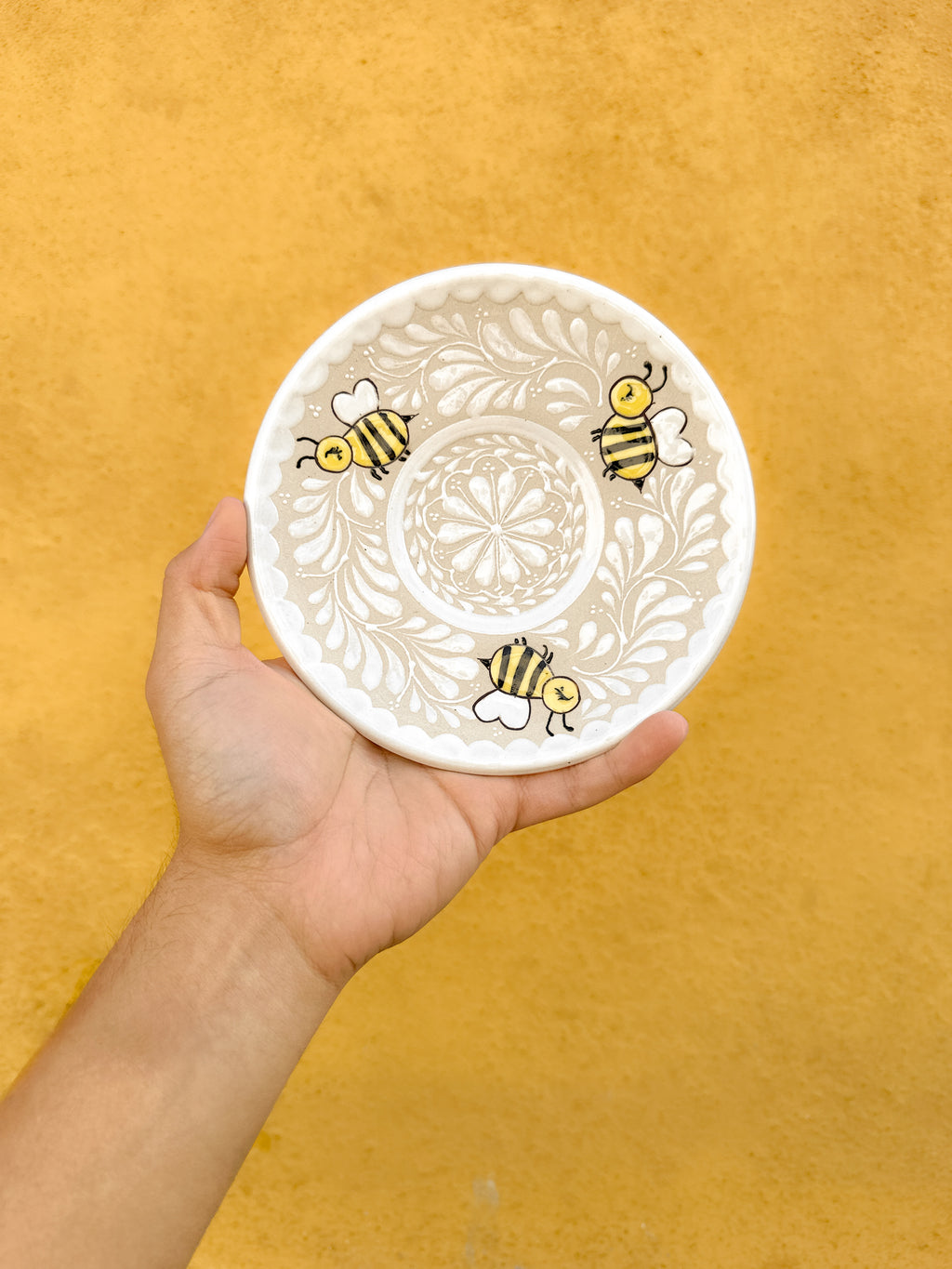 PEDIDO ANTICIPADO Plato de Postre Abejas (ENVÍO EN APROX. 6-12 SEMANAS)