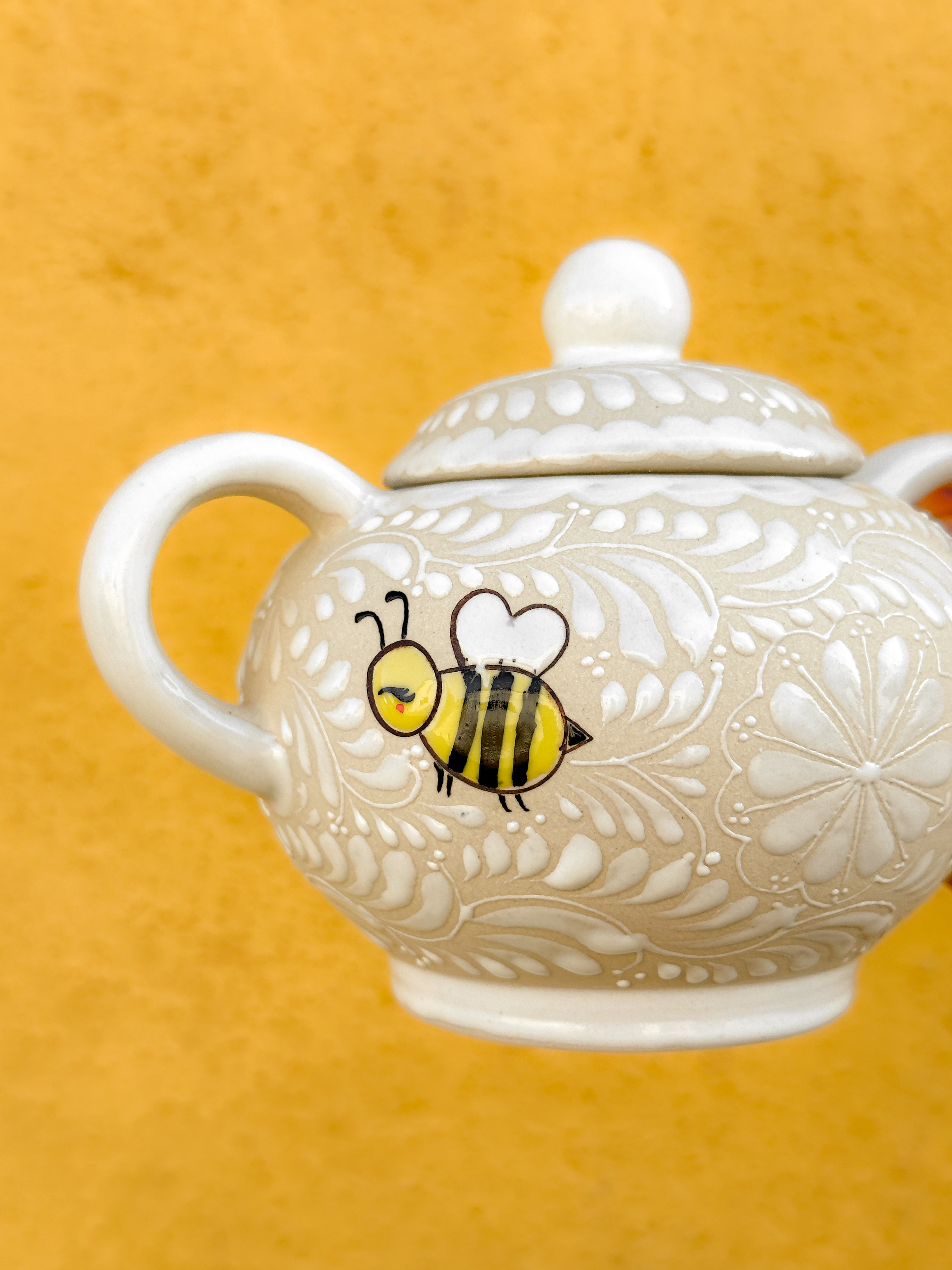 PRE-ORDER Bees Sugar Bowl (SHIPS IN APPROX. 6-12 WEEKS)