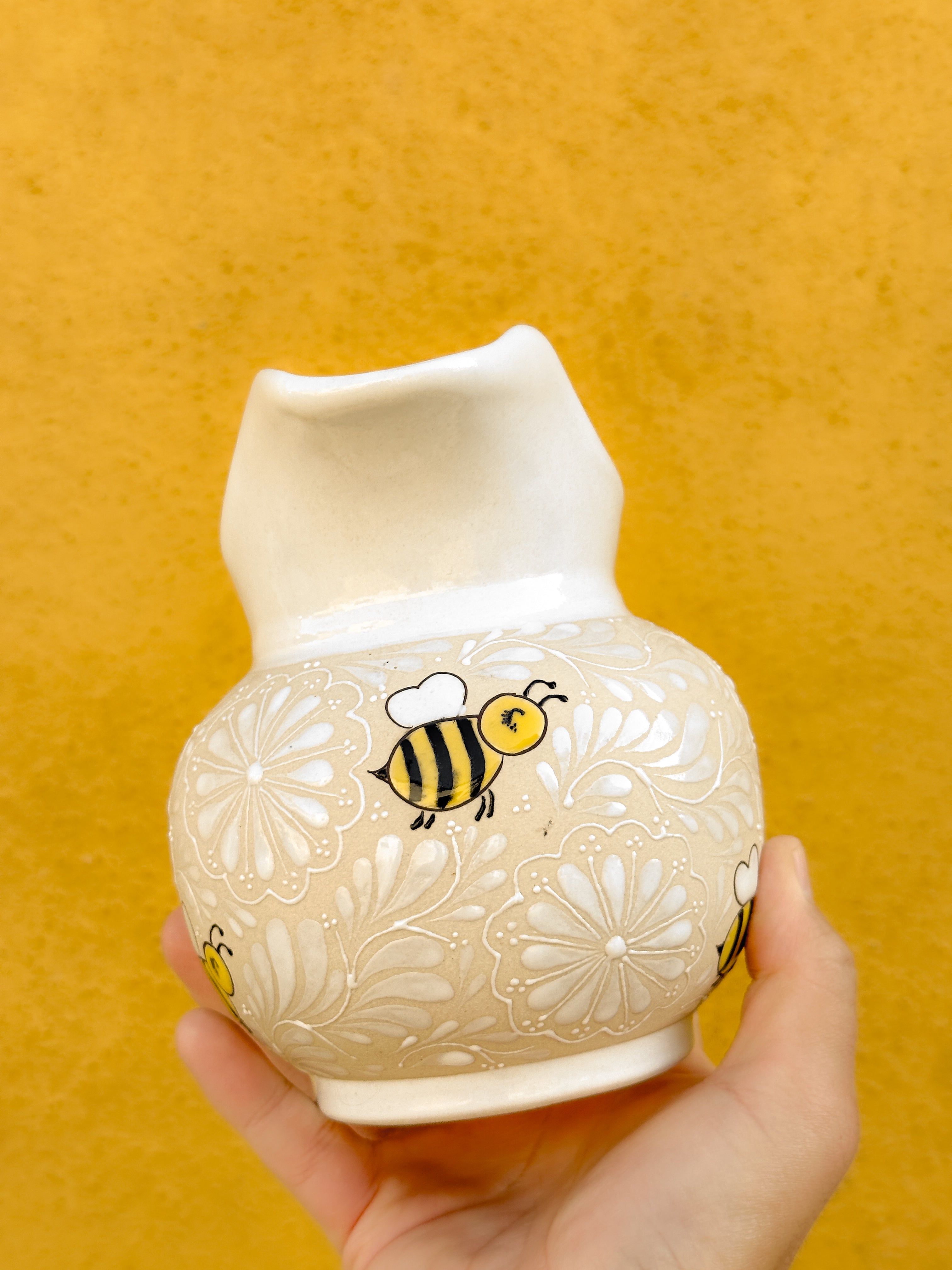 PRE-ORDER Bees Jarra (SHIPS IN APPROX. 6-12 WEEKS)