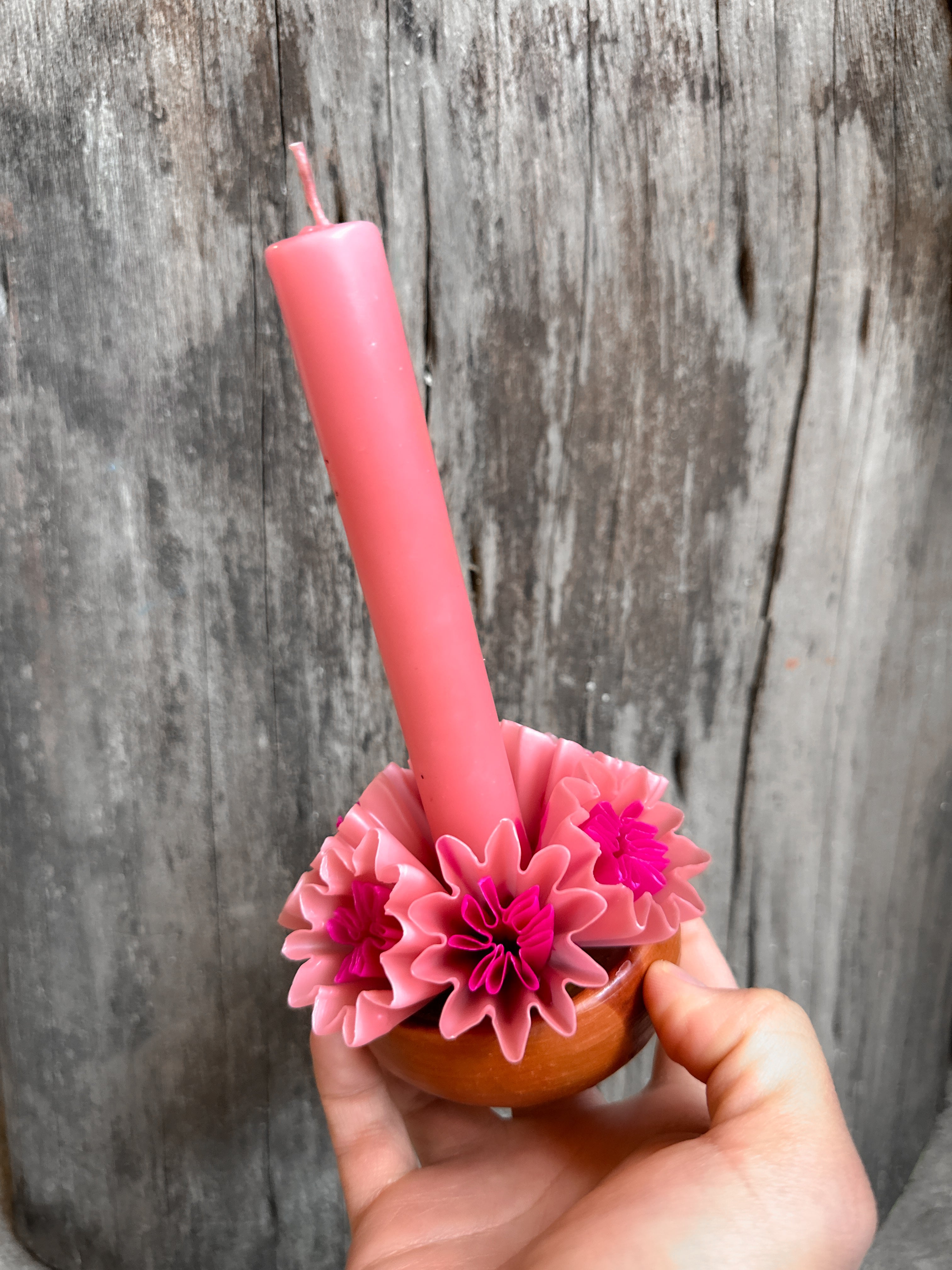 Leslie Medium Beeswax Candle