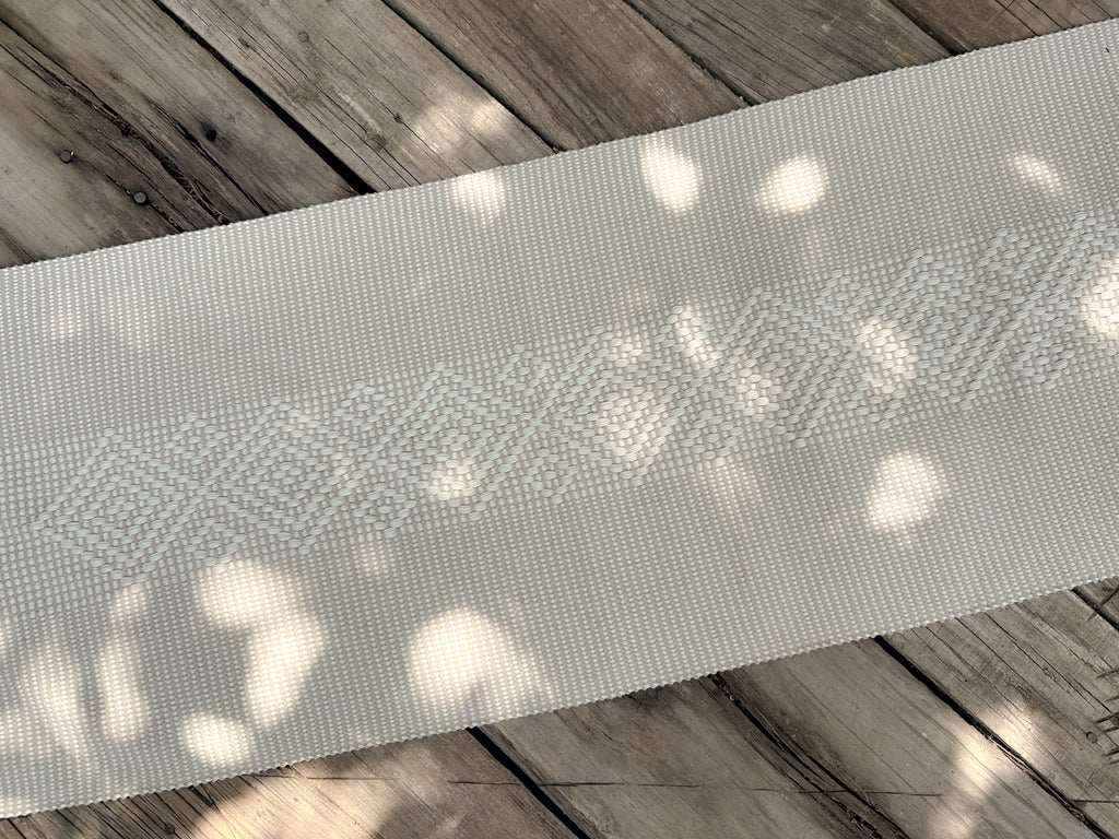 Camino de mesa Adelina Jalieza