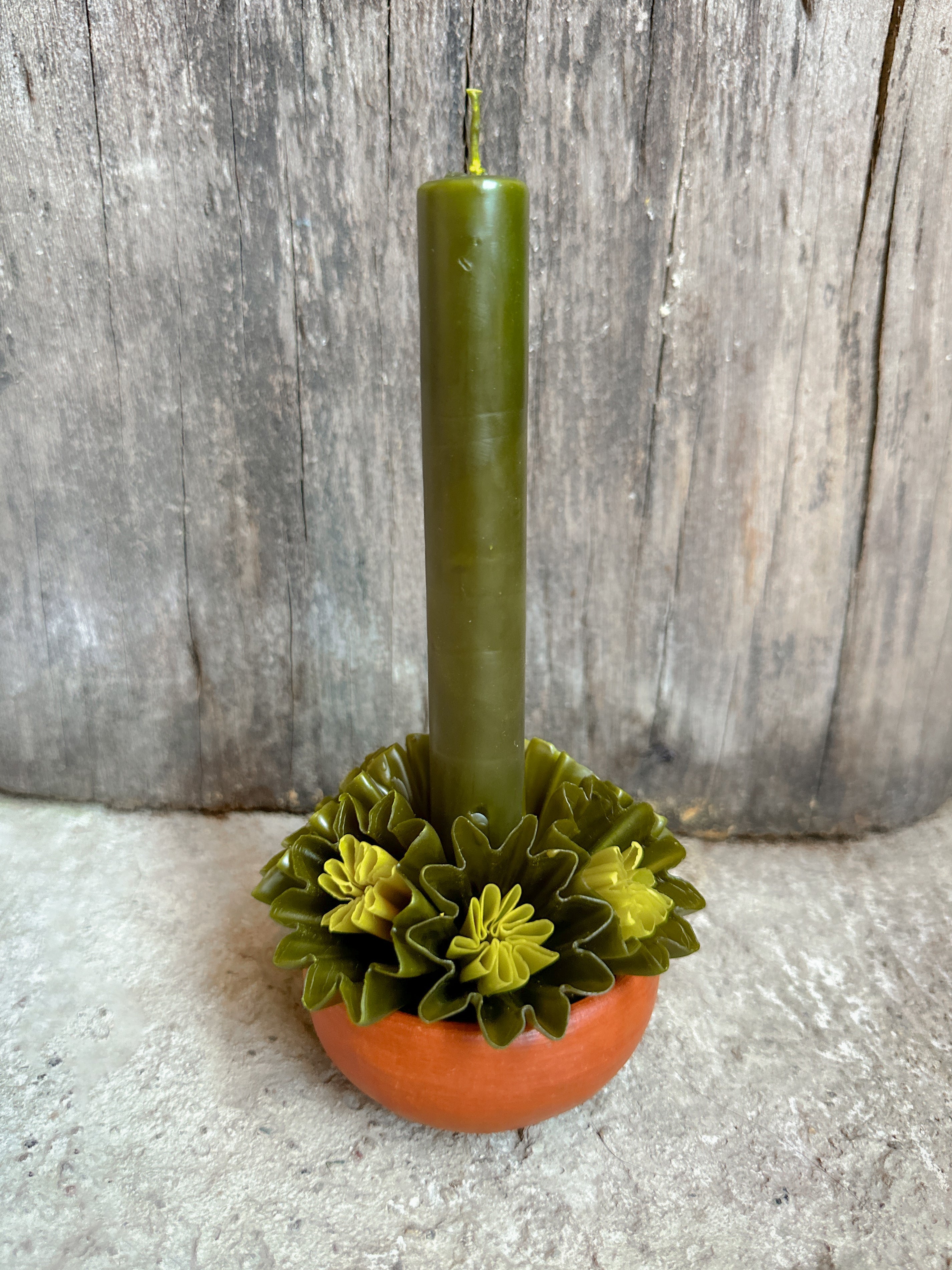 Leslie Medium Beeswax Candle