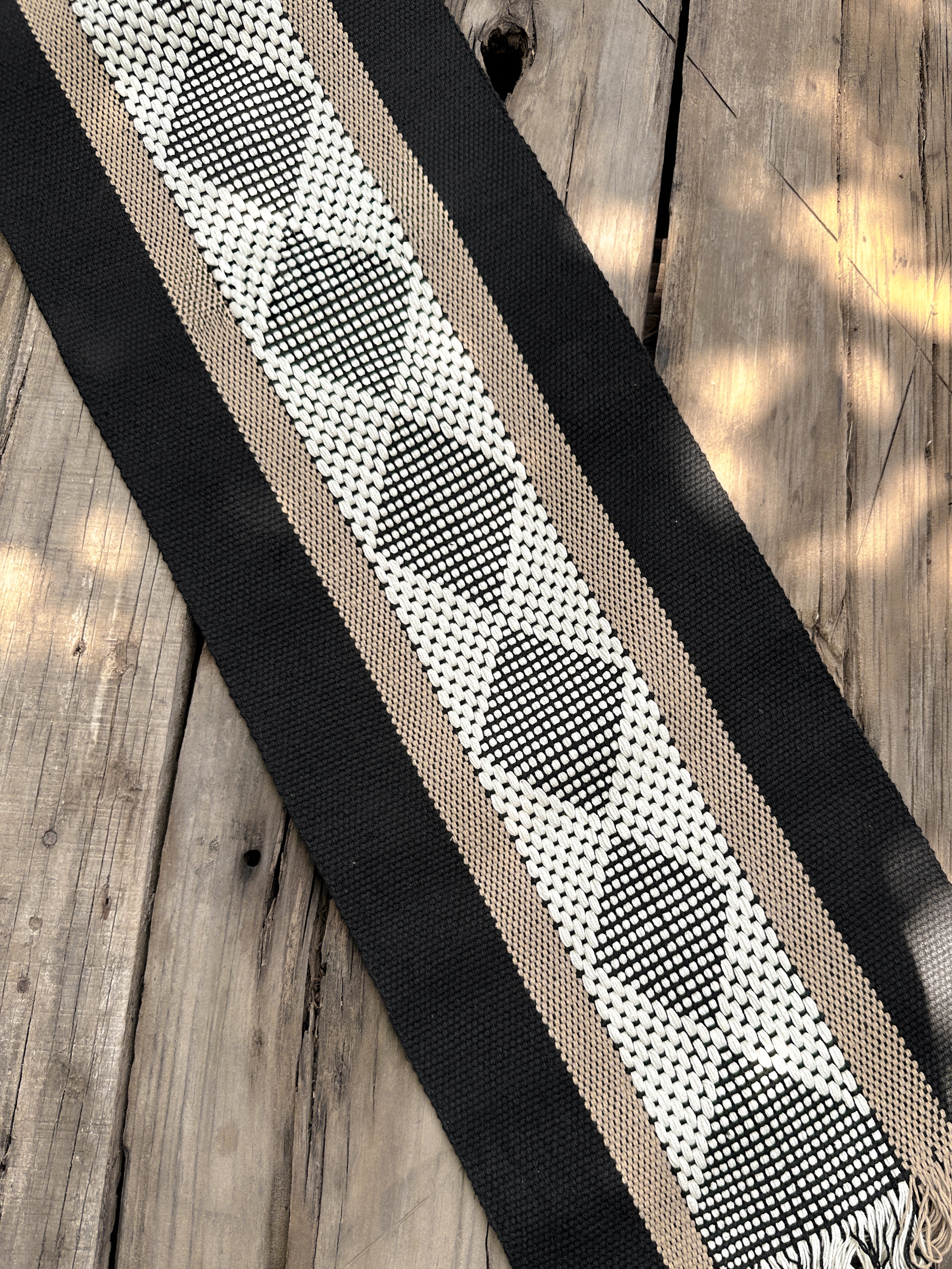 Morgana Jalieza Table Runner