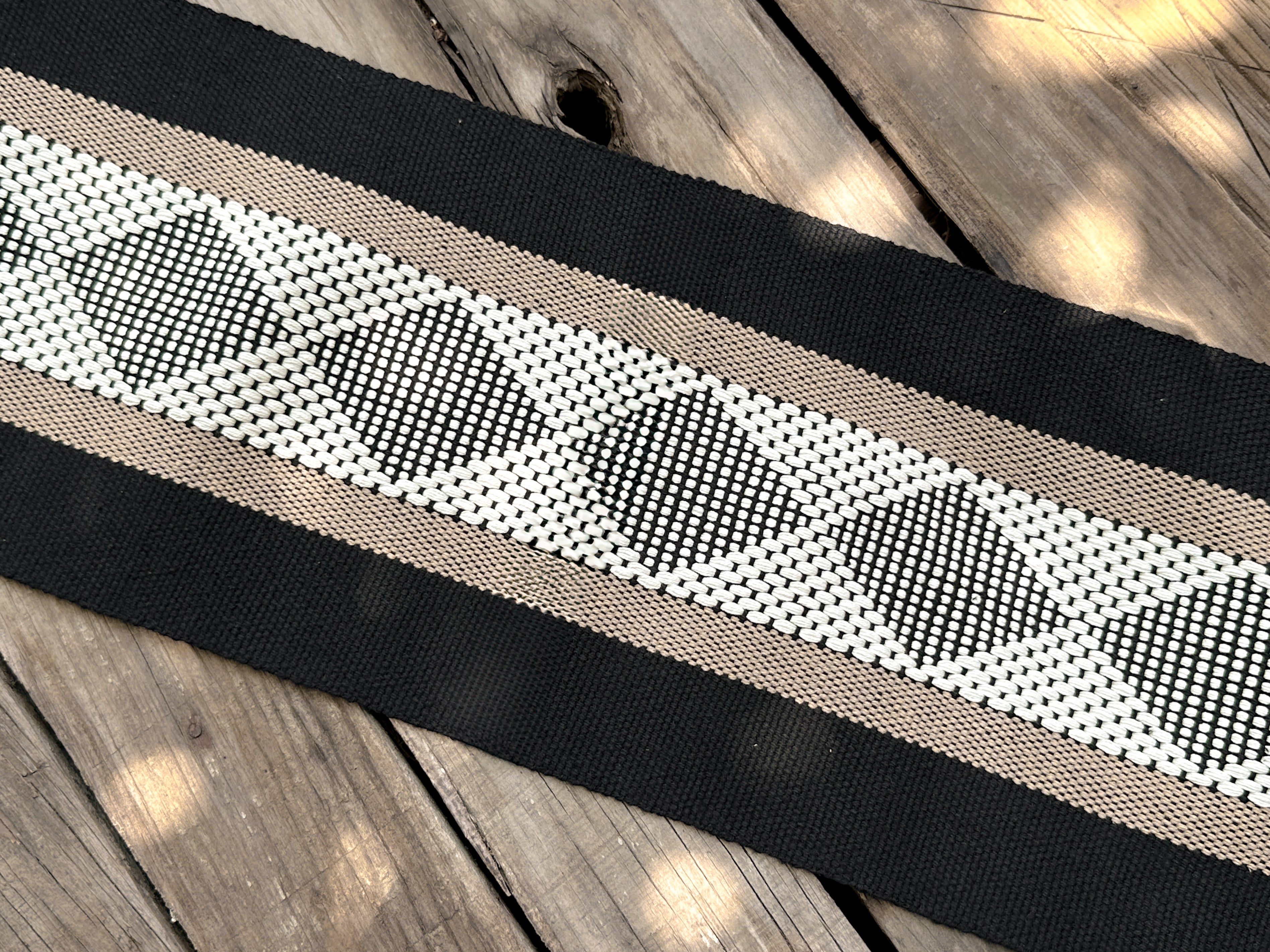 Morgana Jalieza Table Runner