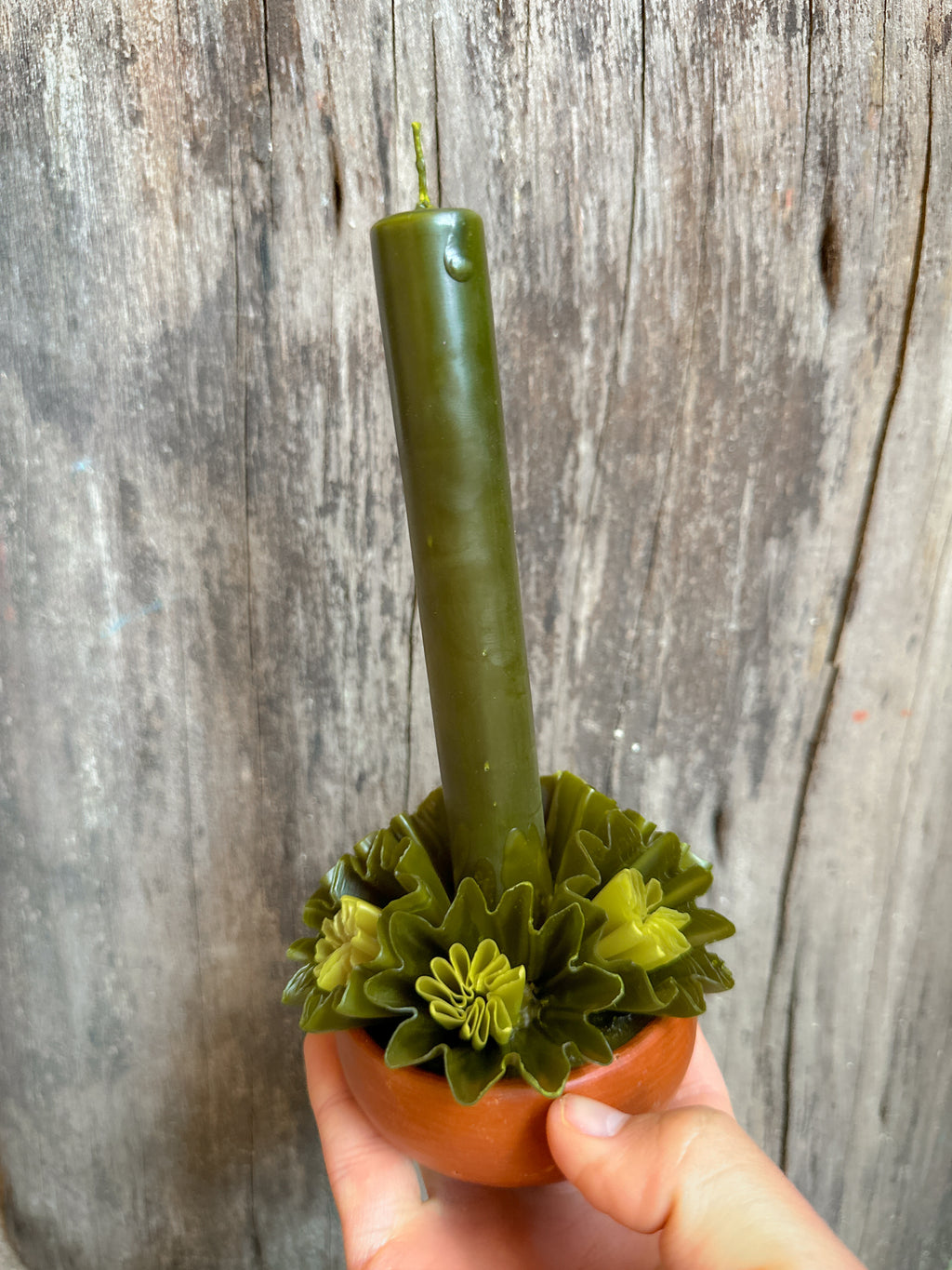 Leslie Medium Beeswax Candle