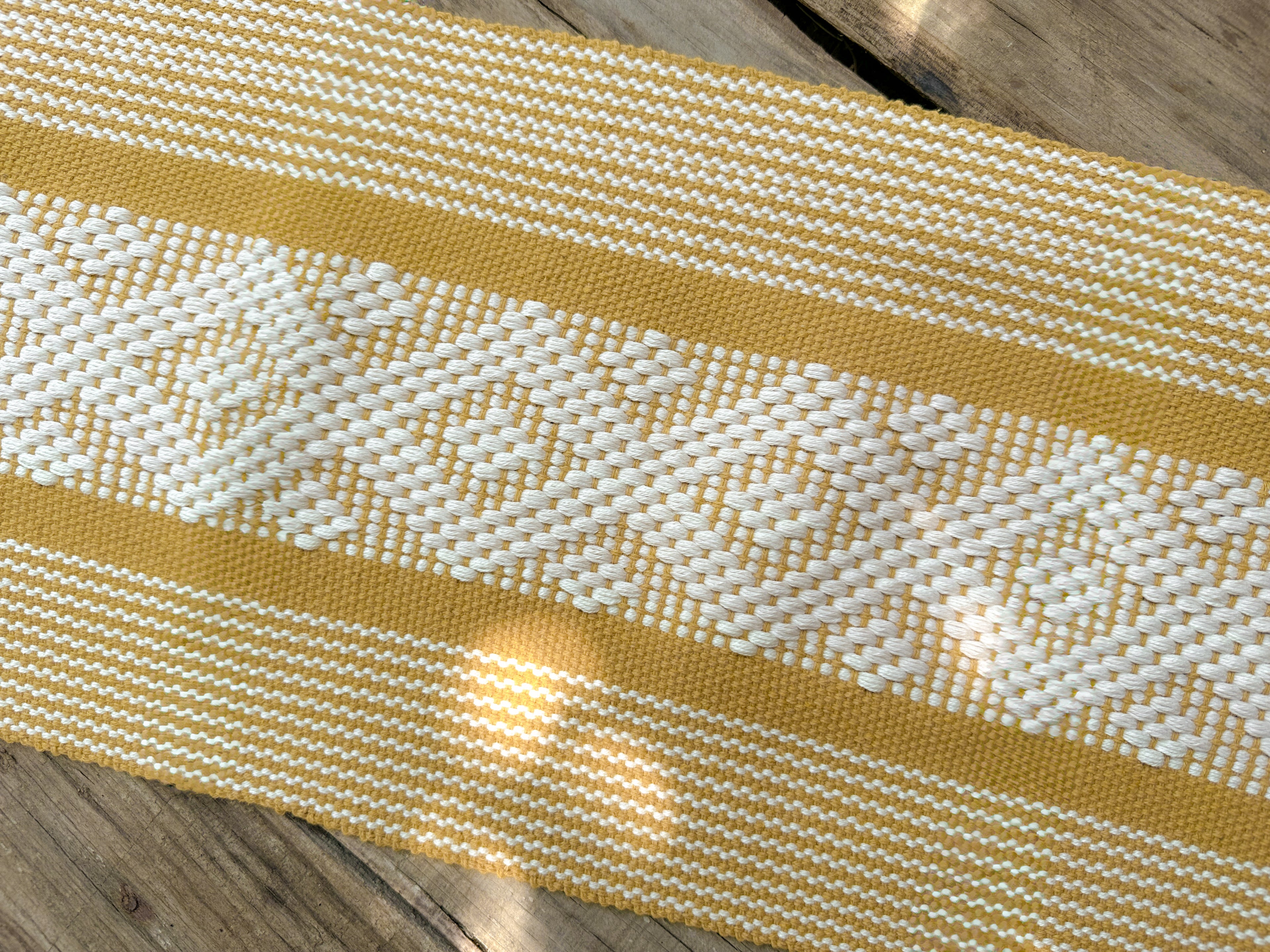 Stella Jalieza Table Runner