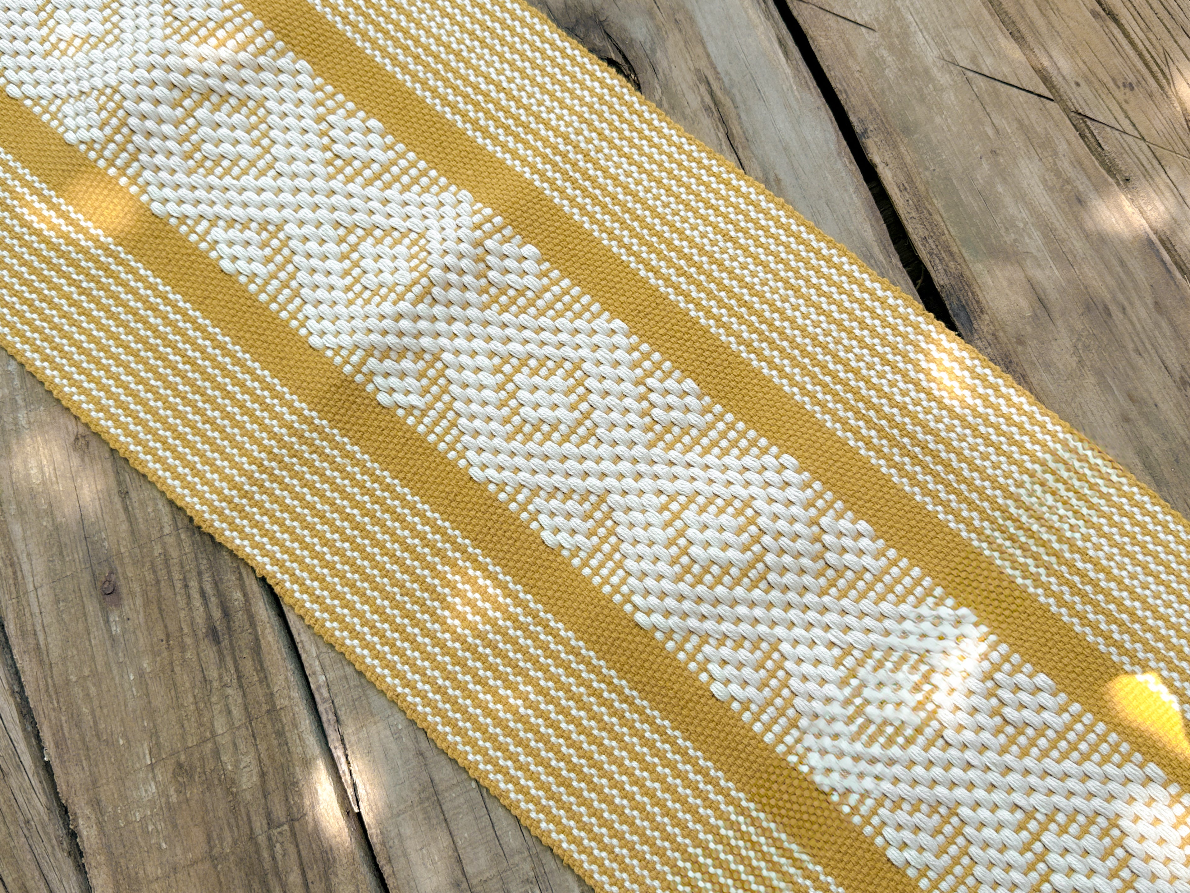Stella Jalieza Table Runner