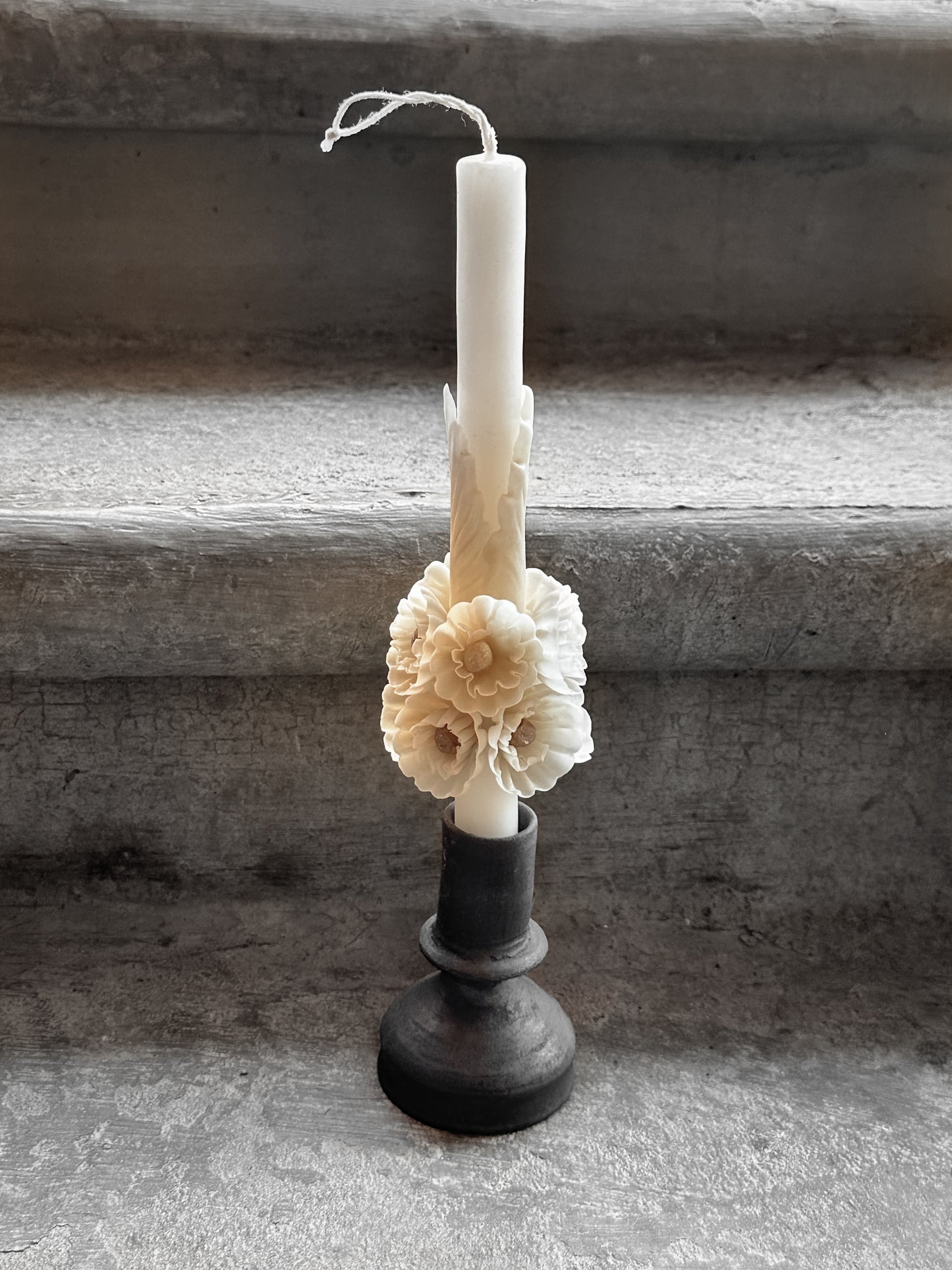 Luz Beeswax Taper Candle