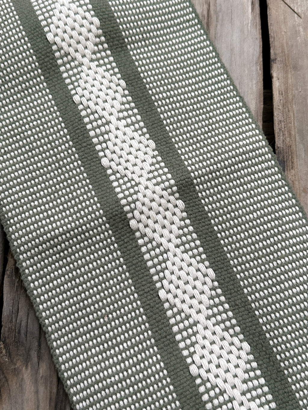 Fauna Jalieza Table Runner