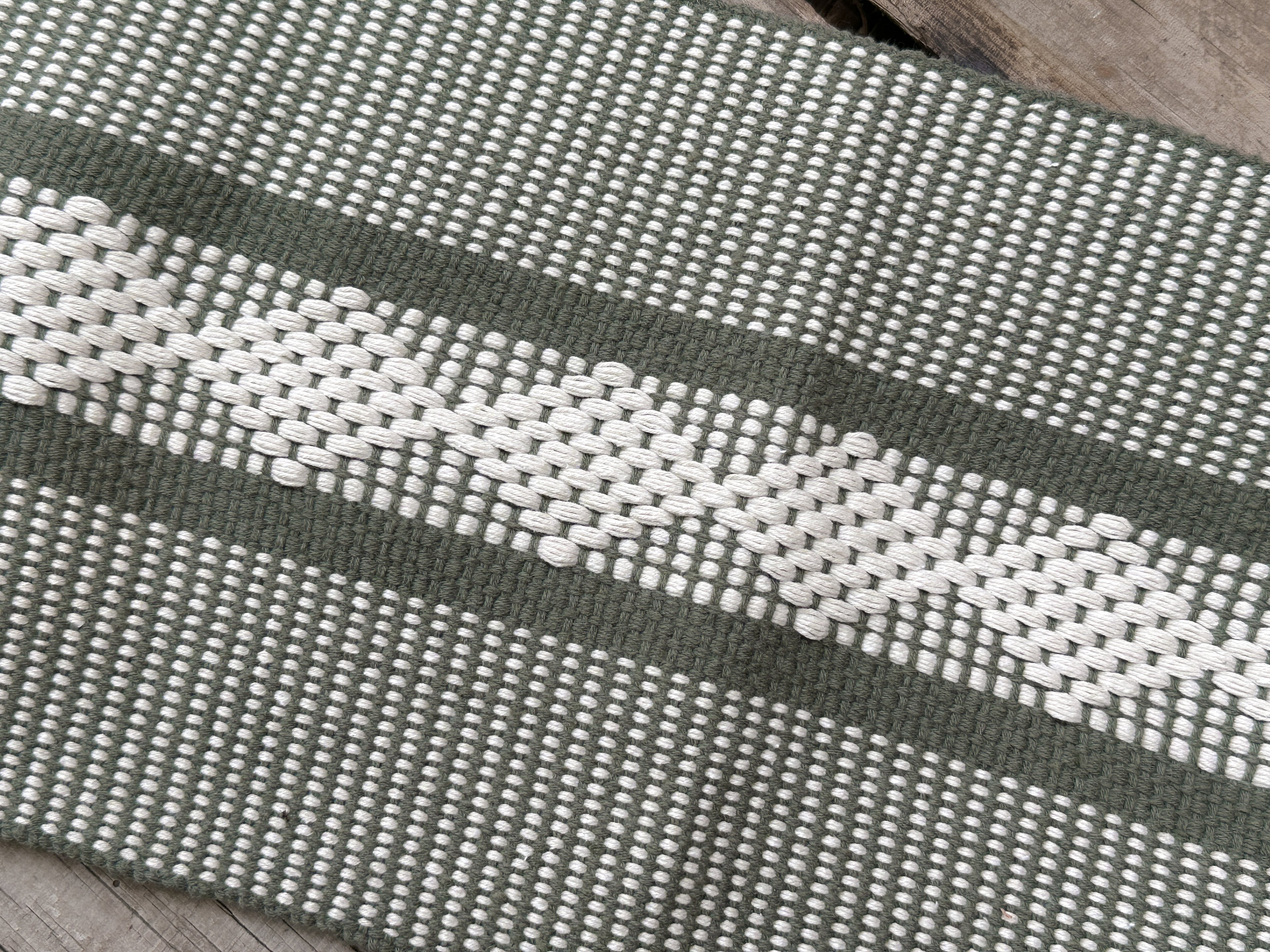 Fauna Jalieza Table Runner