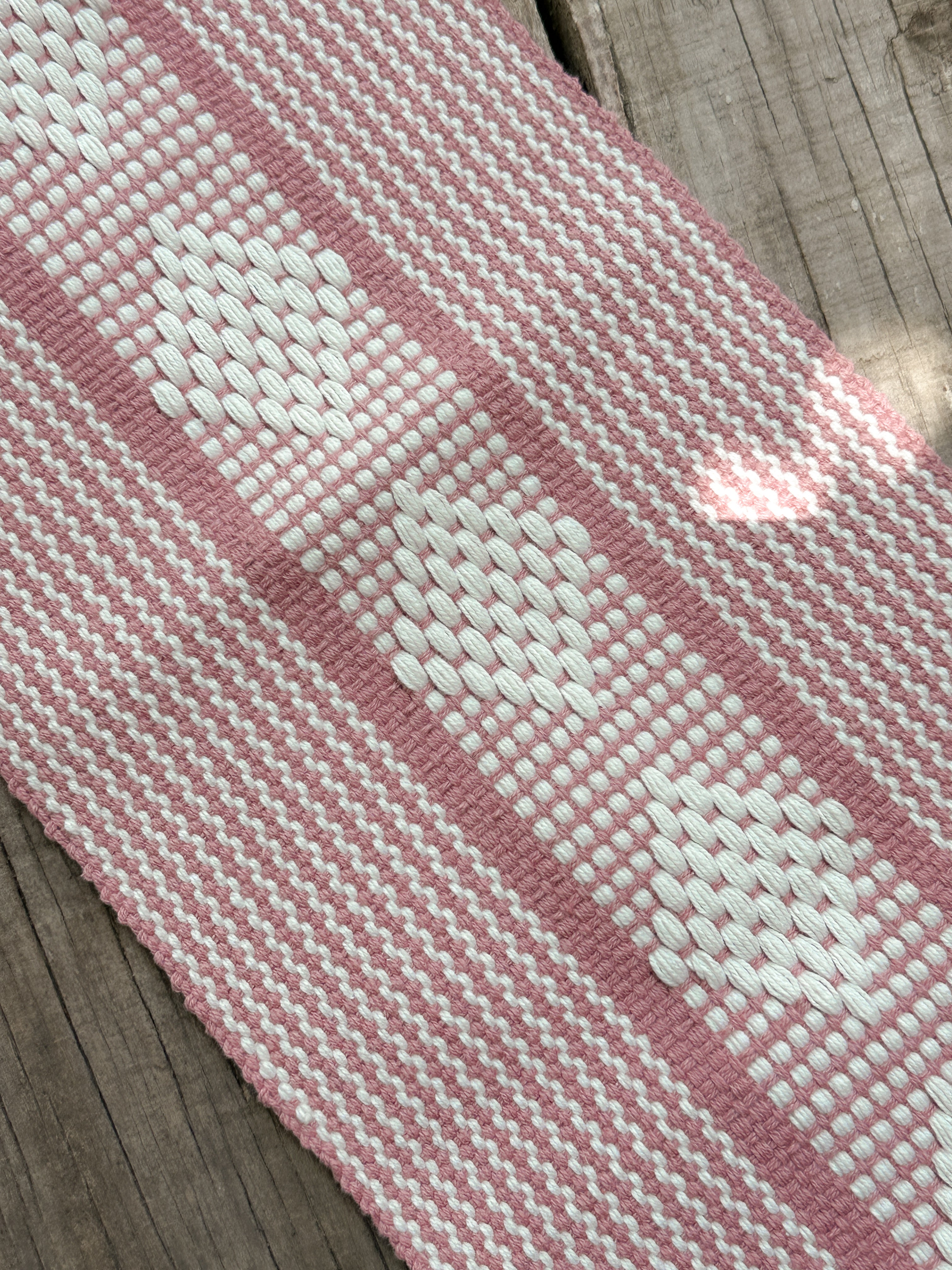 Flora Jalieza Table Runner