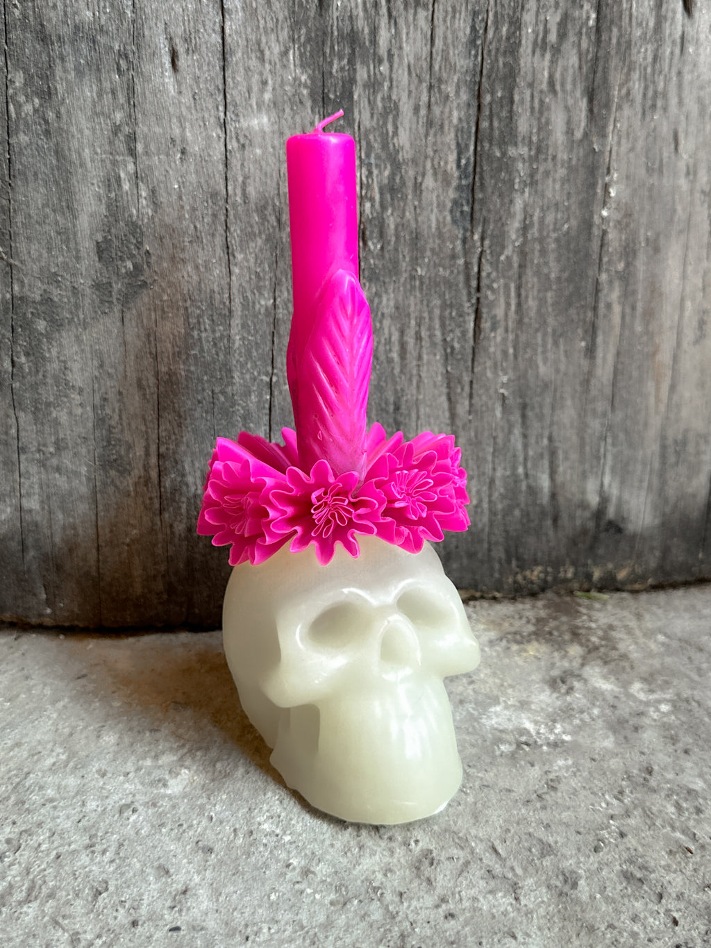 Vela de cera de abejas con calavera de Adela