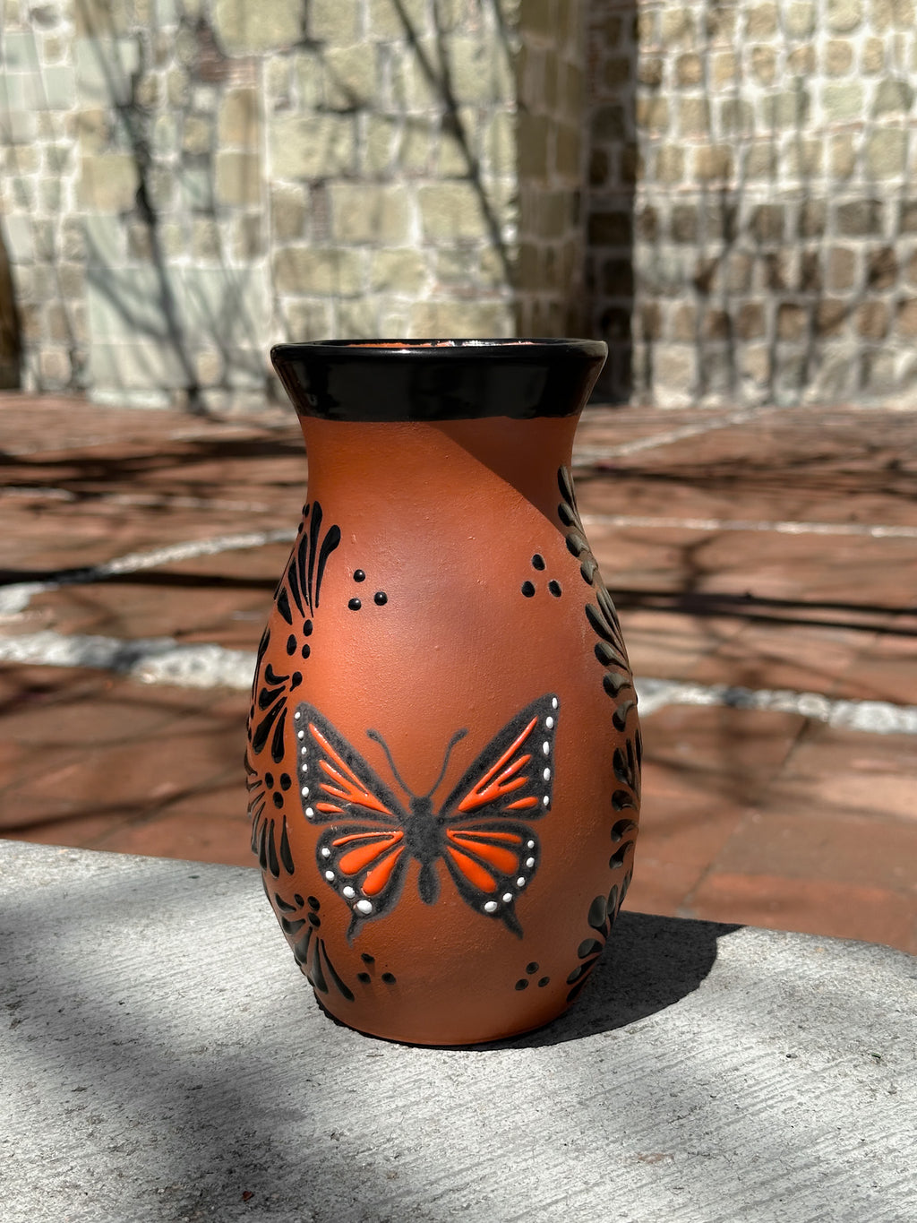 PRE-ORDER Brown Butterfly Monarch Flower Vase (SHIPS IN APPROX. 6-12 WEEKS)