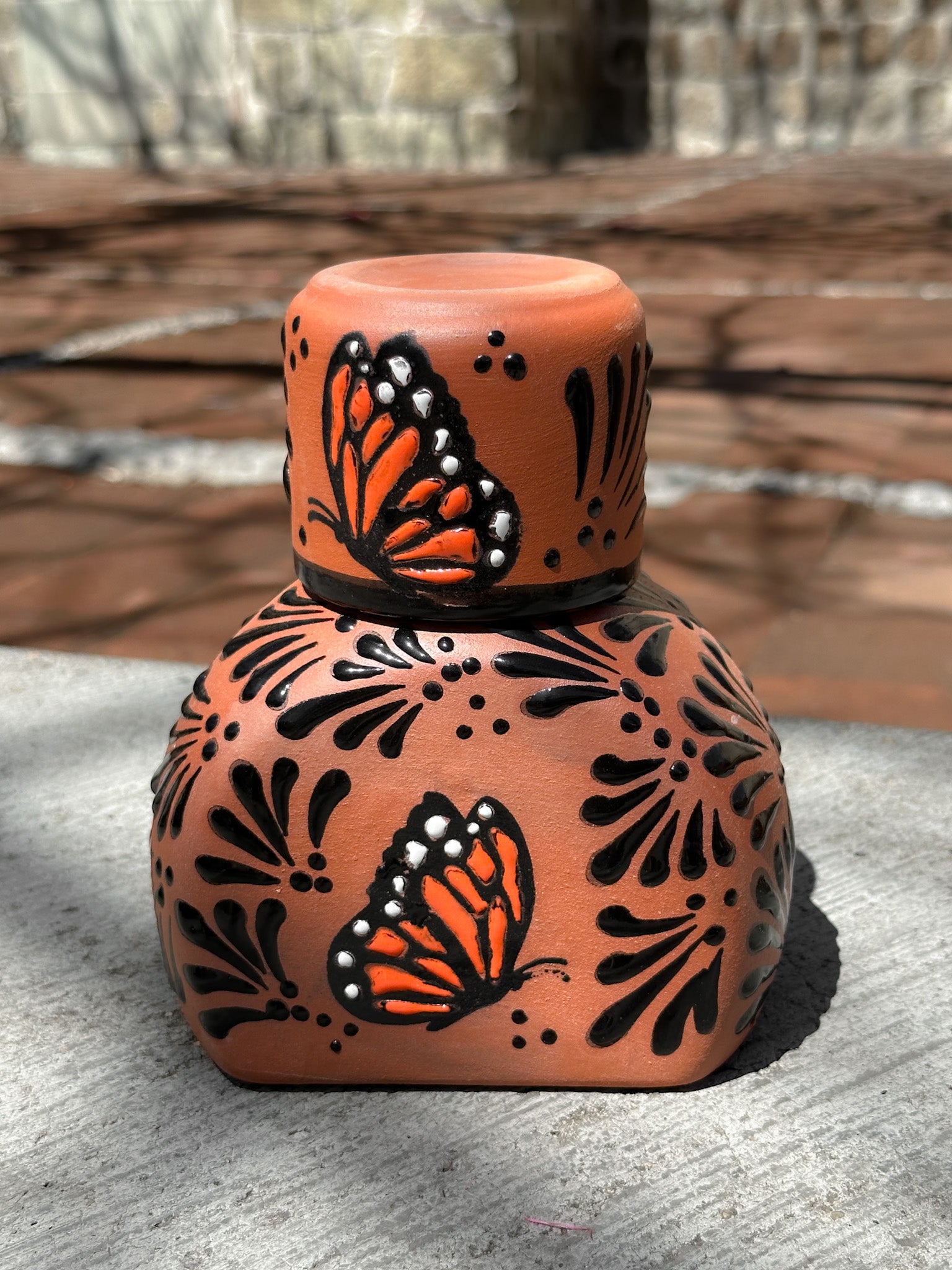 PRE-ORDER Brown Butterfly Monarch Tequilero Decanter (SHIPS IN APPROX. 6-12 WEEKS)