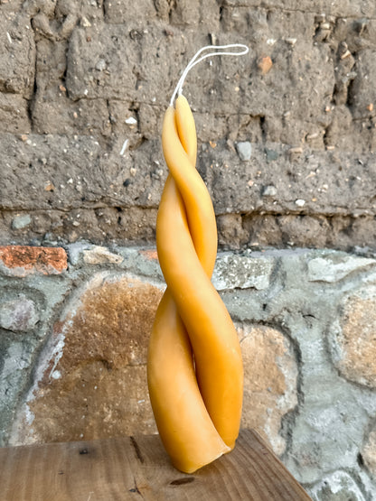 Lila Beeswax Spiral Candle