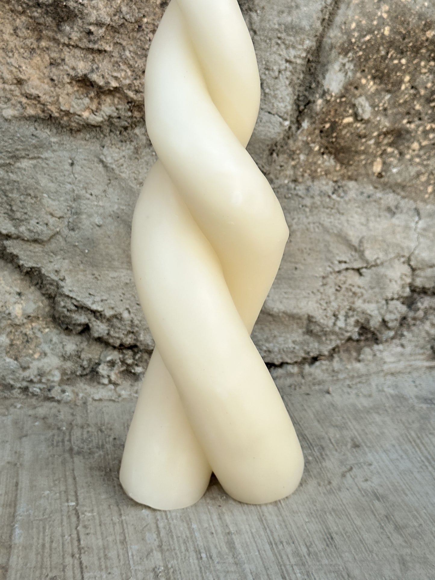 Lila Beeswax Spiral Candle