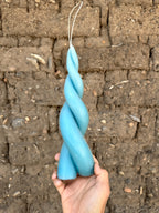 Vela espiral de cera de abejas color lila