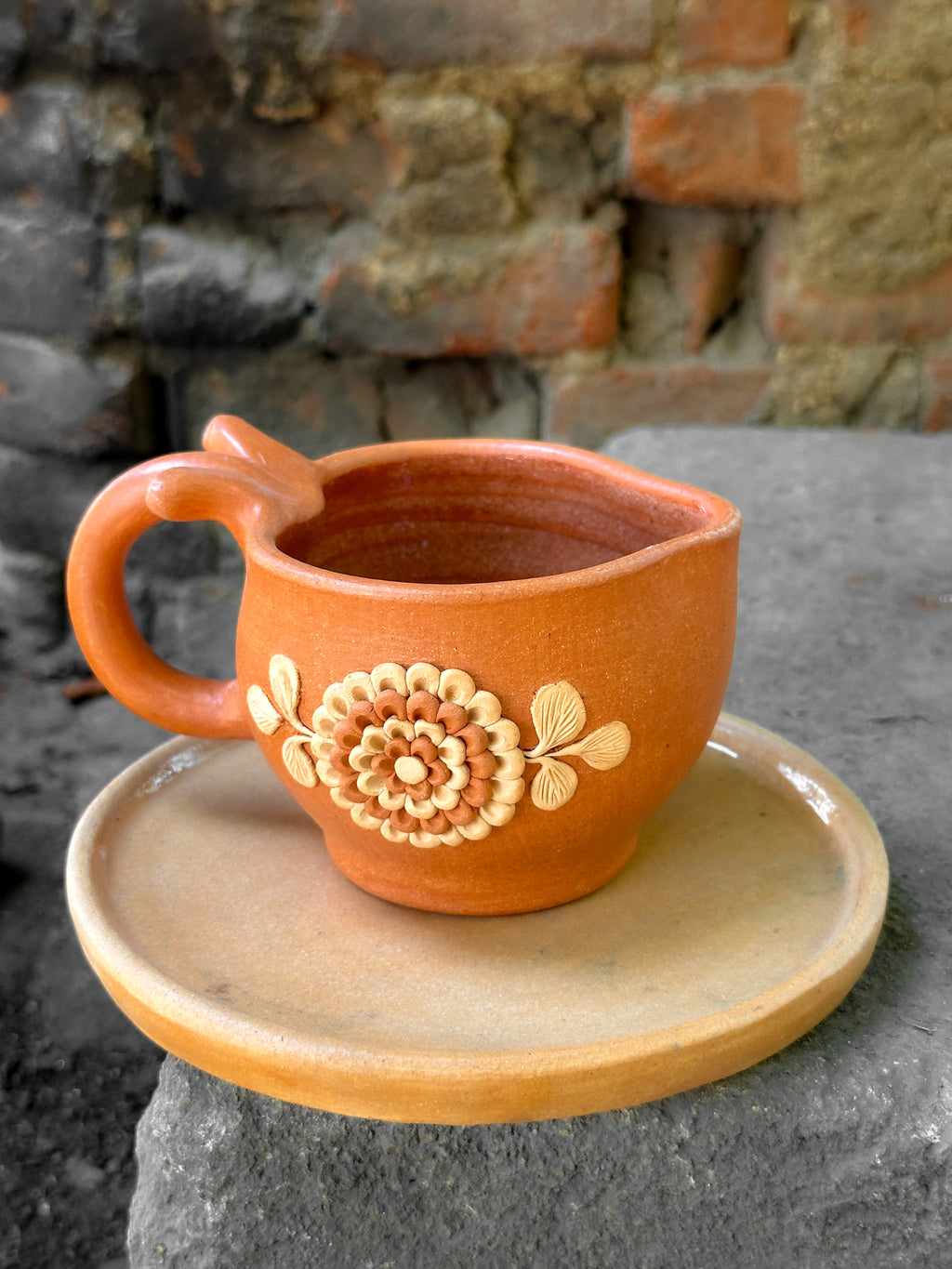 Taza de Atzompa con Plato