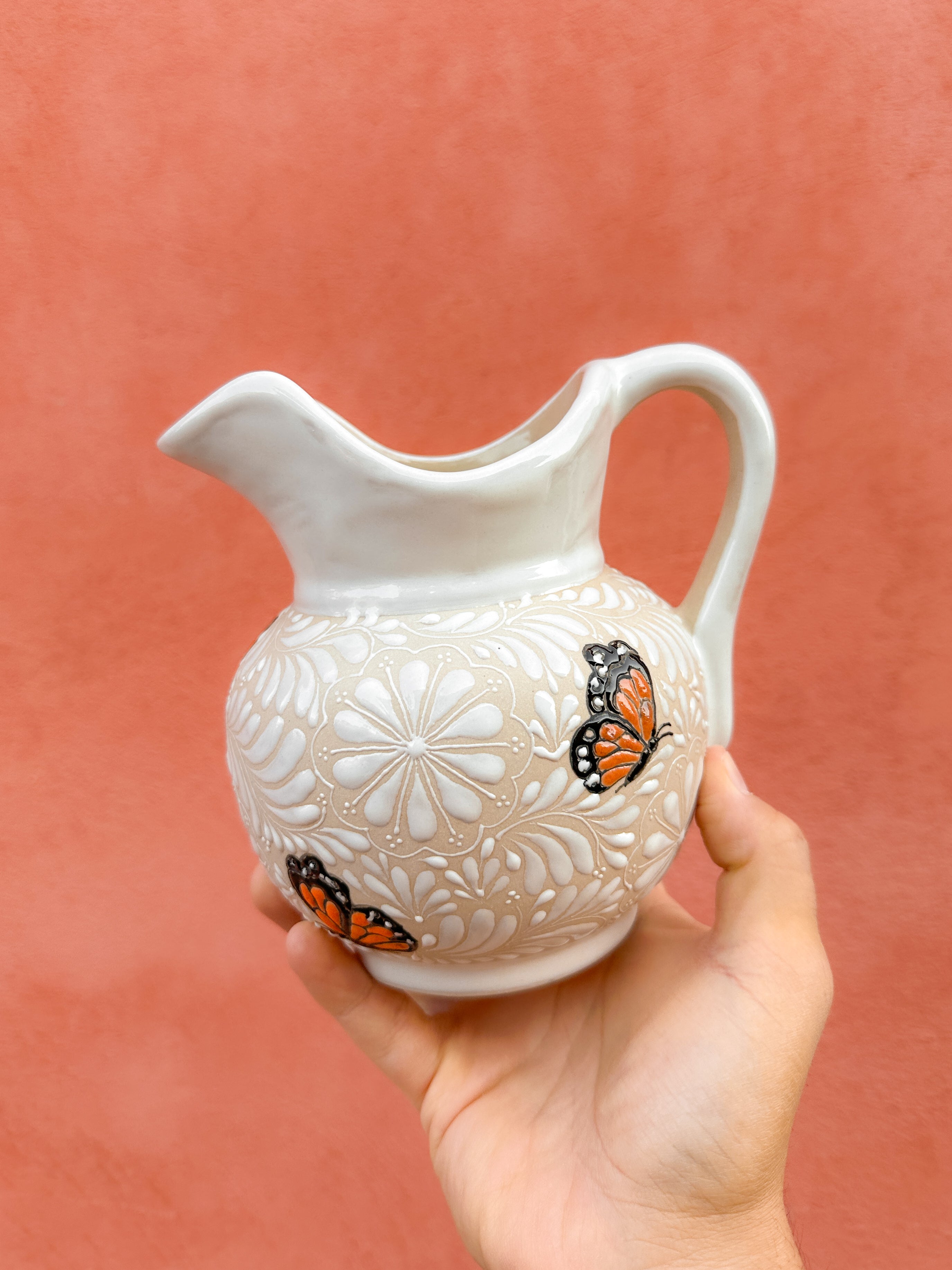 PRE-ORDER Monarca Butterflies Jarra (SHIPS IN APPROX. 6-12 WEEKS)