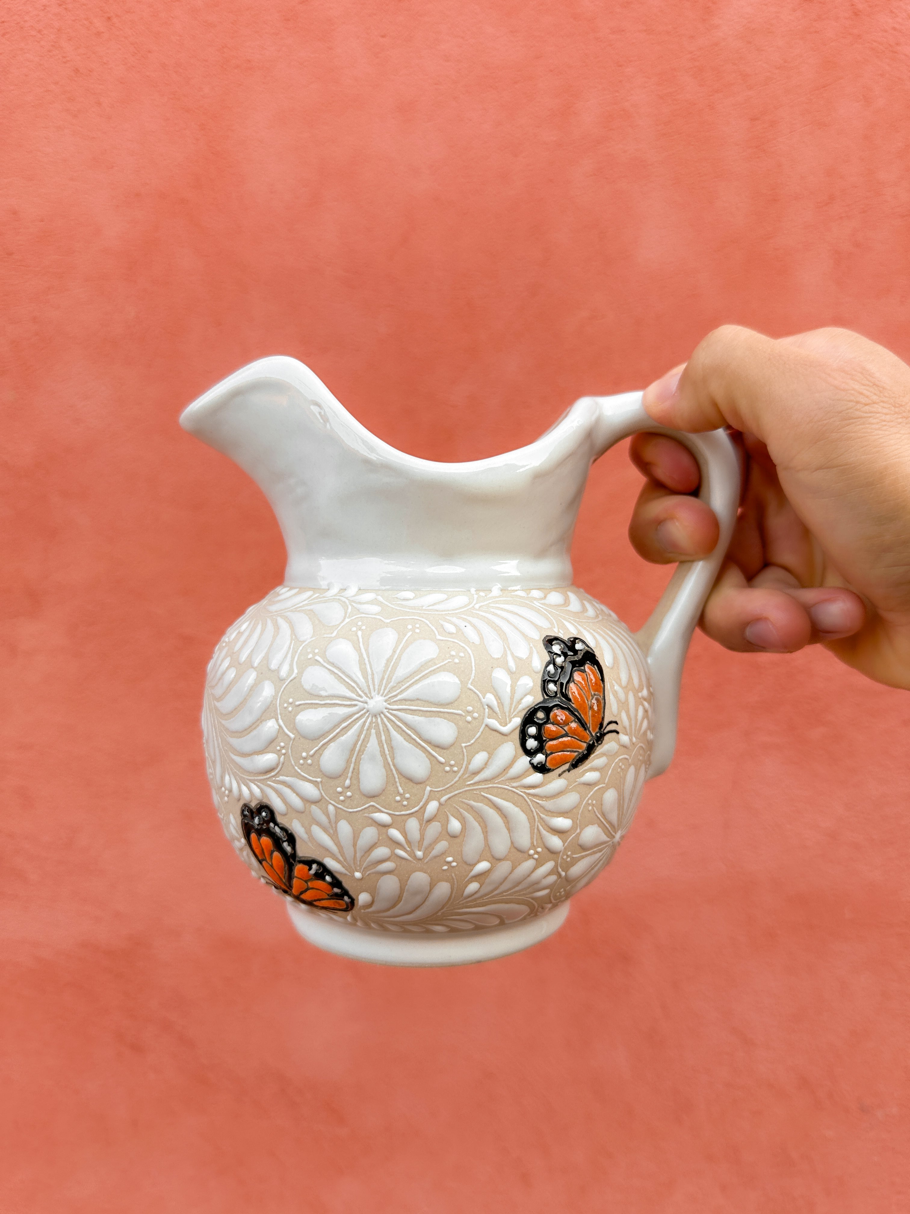 PRE-ORDER Monarca Butterflies Jarra (SHIPS IN APPROX. 6-12 WEEKS)