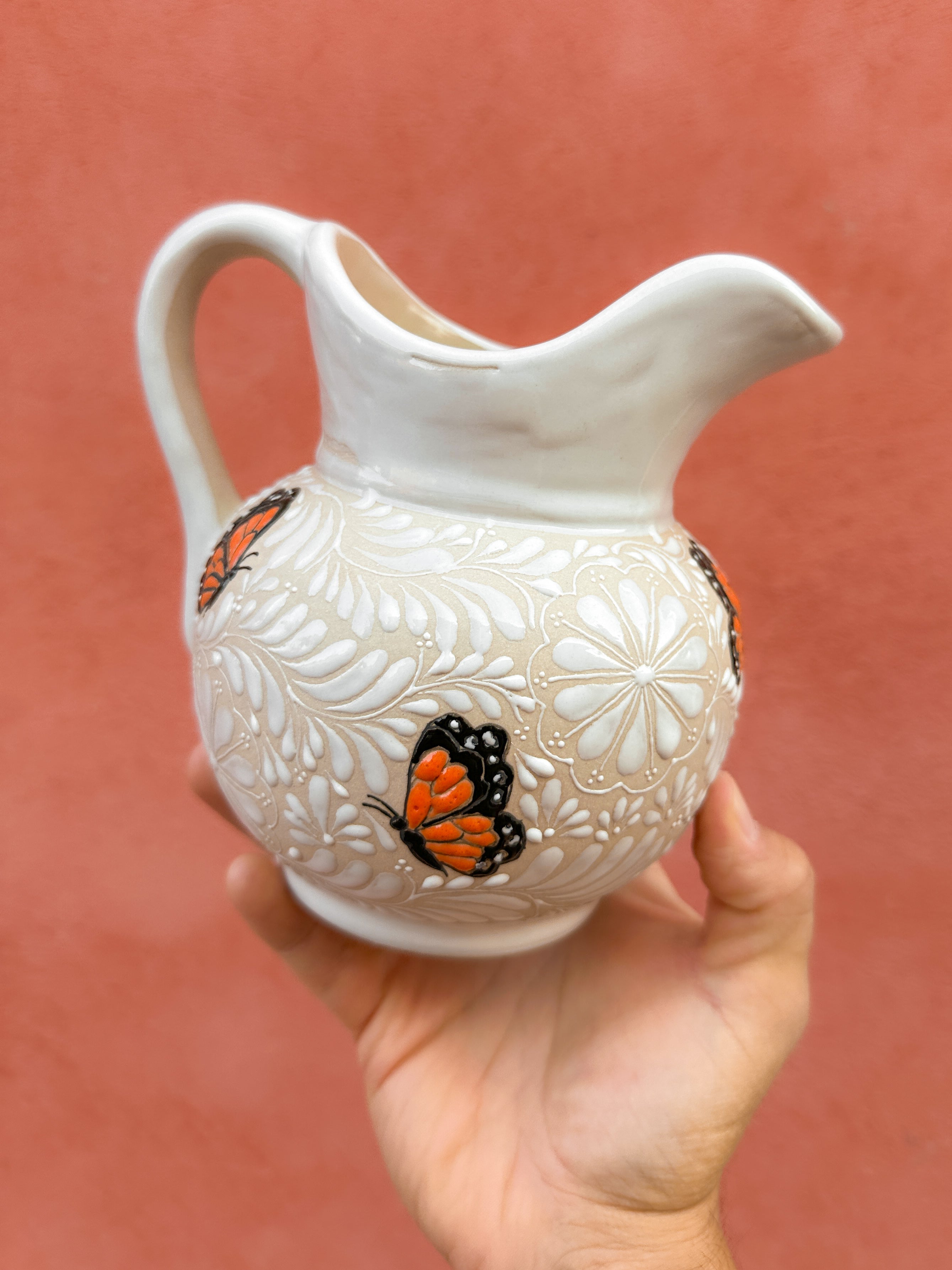 PRE-ORDER Monarca Butterflies Jarra (SHIPS IN APPROX. 6-12 WEEKS)