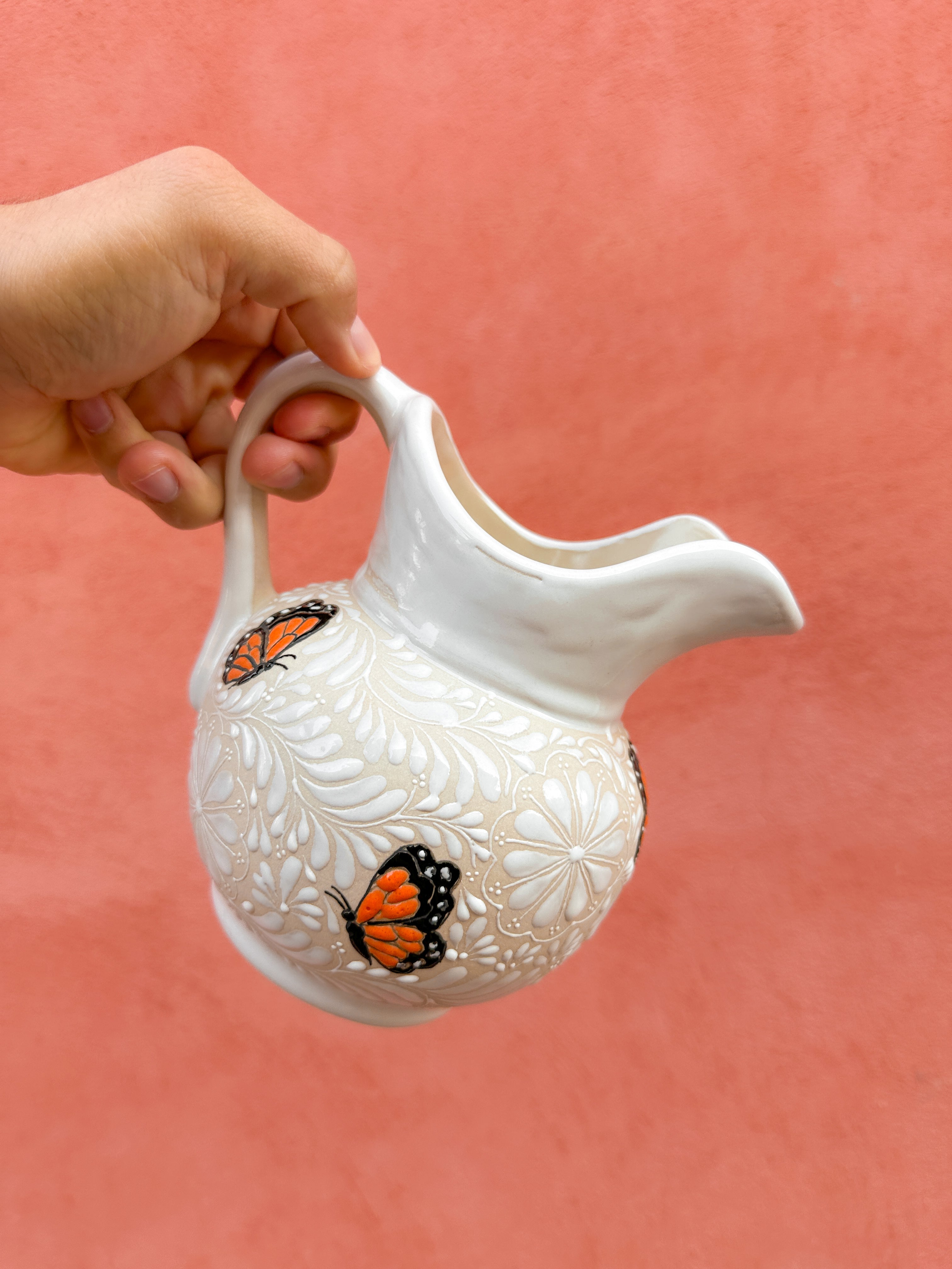 PRE-ORDER Monarca Butterflies Jarra (SHIPS IN APPROX. 6-12 WEEKS)