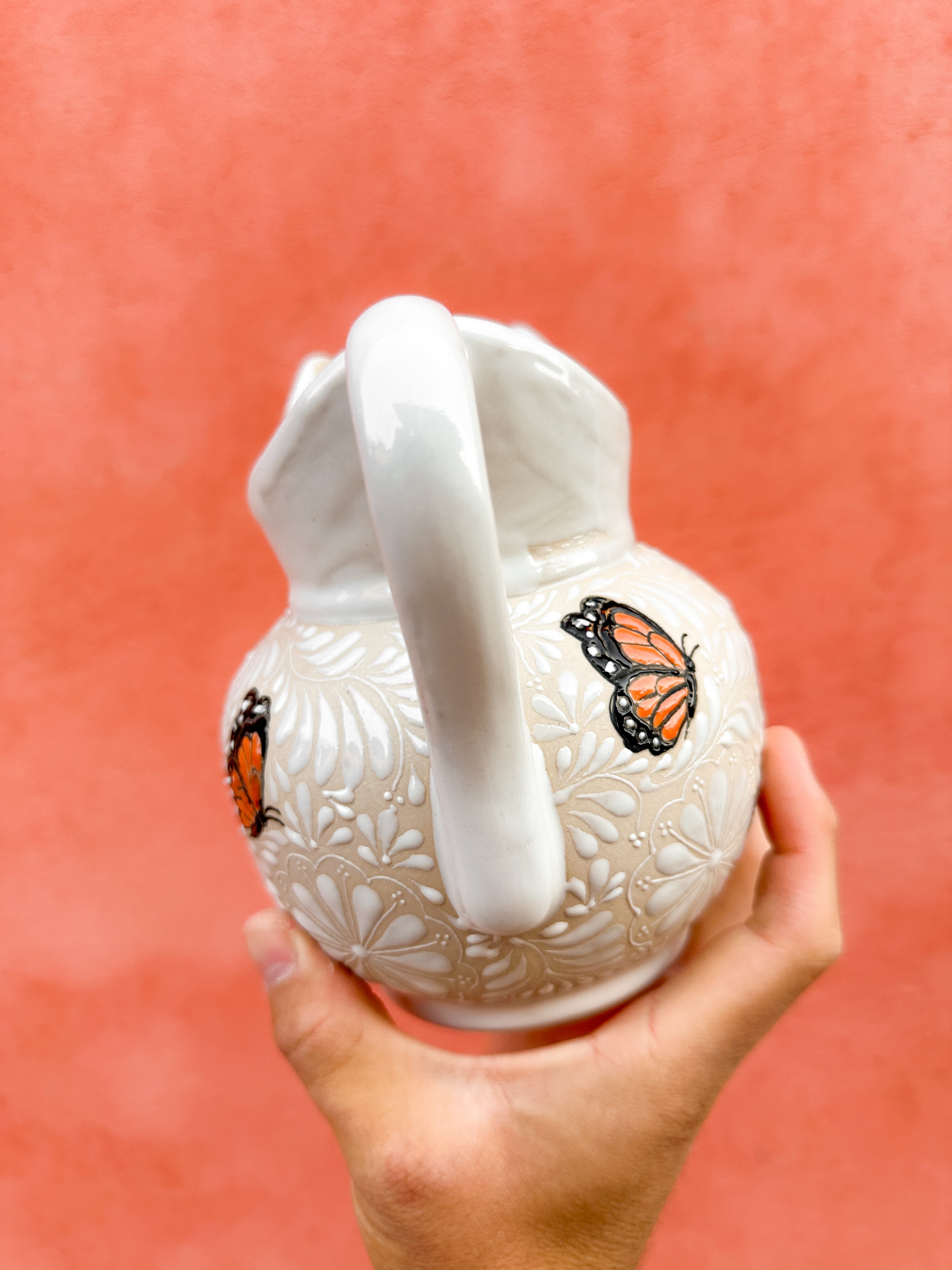 PRE-ORDEN Mariposas Monarca Jarra (ENVÍO EN APROX. 6-12 SEMANAS)