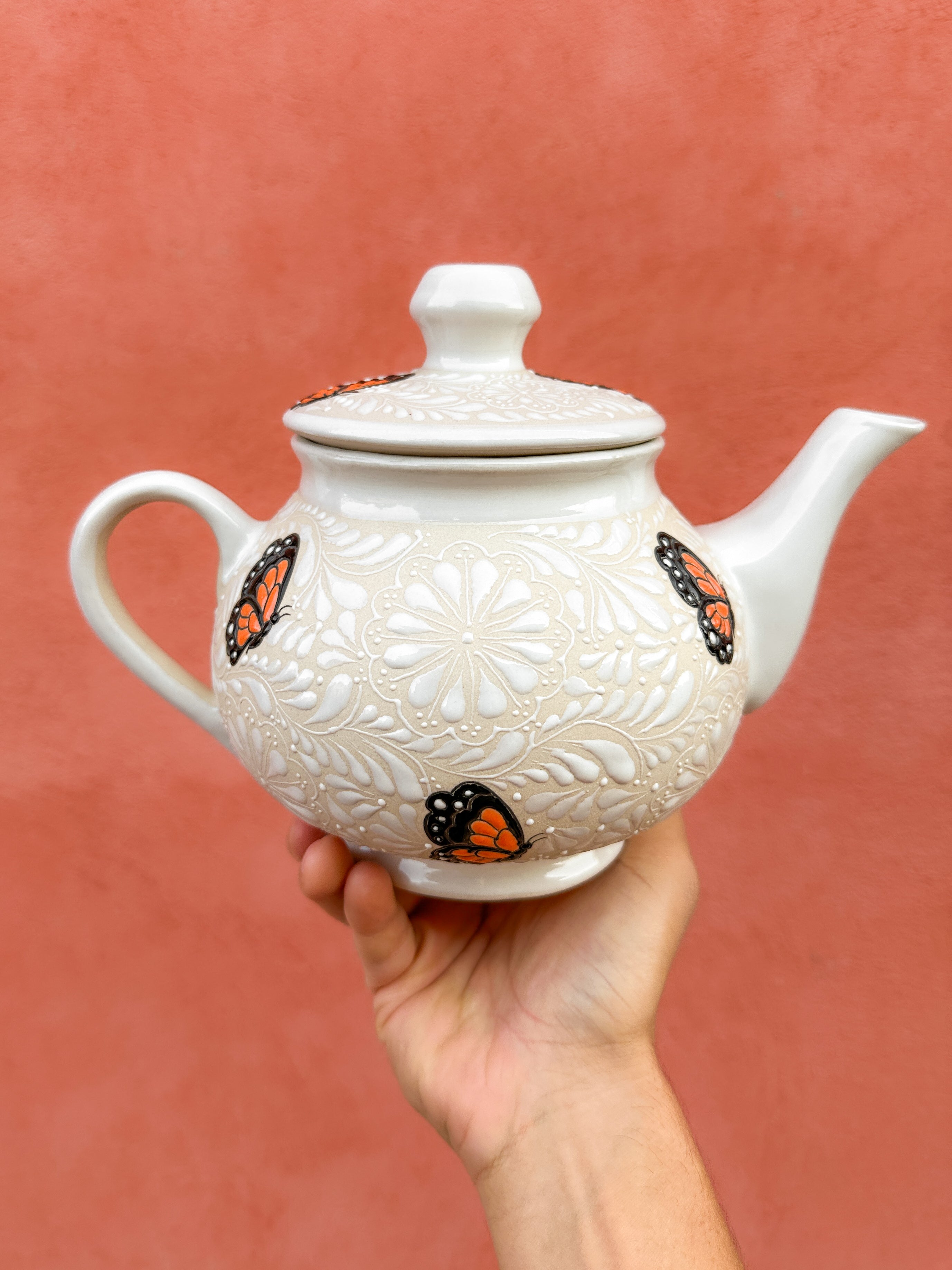 PRE-ORDER Monarca Butterflies Tea Pot (SHIPS IN APPROX. 6-12 WEEKS)