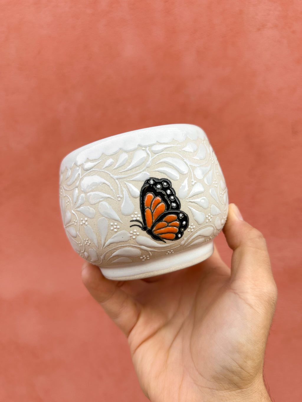 Taza Mariposas Monarca (RESERVA) (ENVÍO EN APROX. 6-12 SEMANAS)