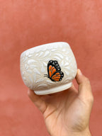 Taza Mariposas Monarca (RESERVA) (ENVÍO EN APROX. 6-12 SEMANAS)