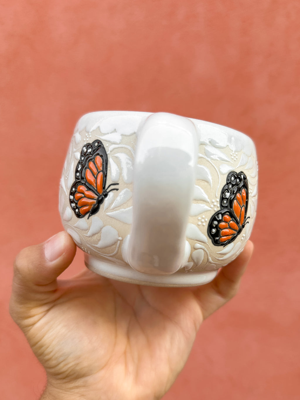 Taza Mariposas Monarca (RESERVA) (ENVÍO EN APROX. 6-12 SEMANAS)