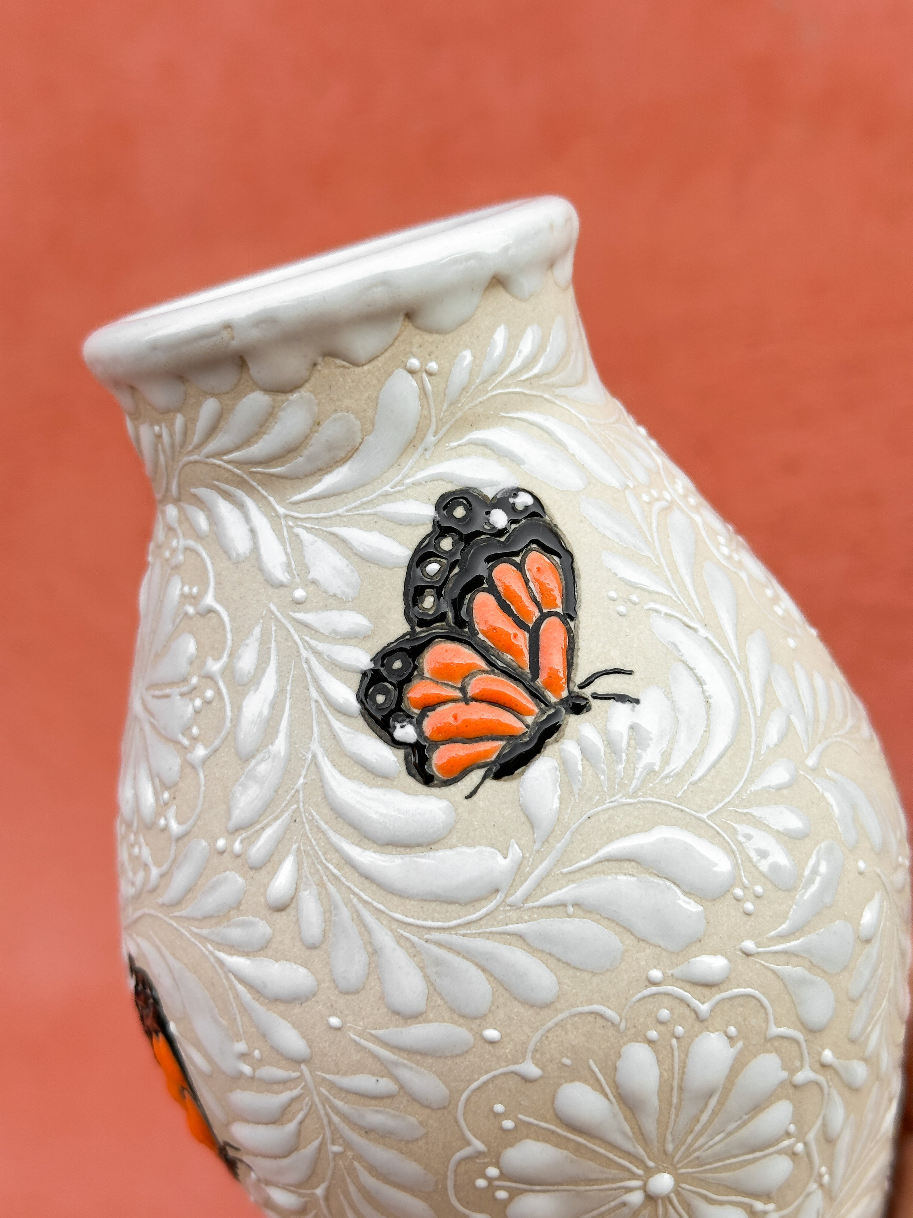 PRE-ORDER Monarca Butterflies Small Flower Vase (SHIPS IN APPROX. 6-12 WEEKS)
